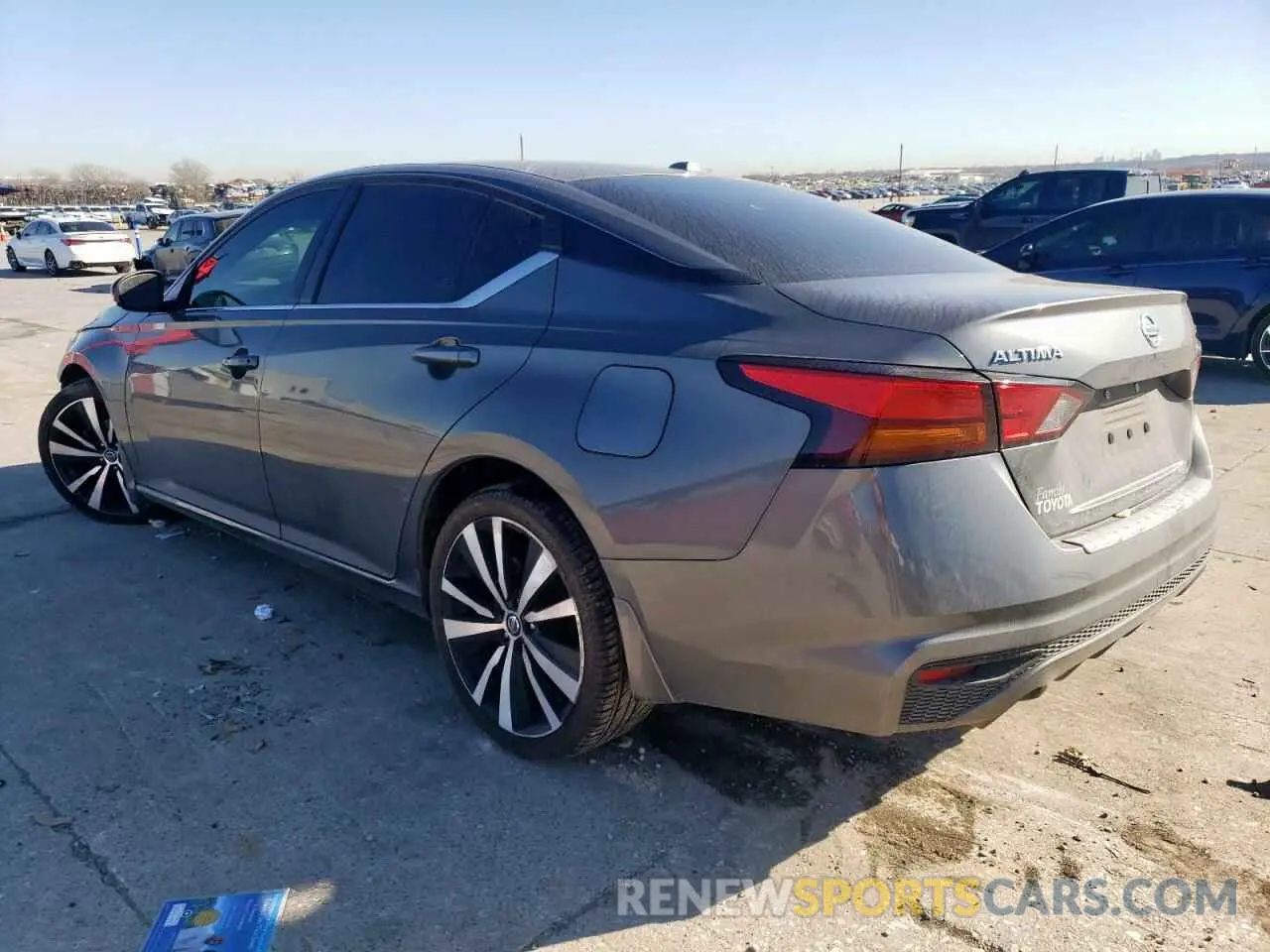 2 Photograph of a damaged car 1N4BL4CV2KN315828 NISSAN ALTIMA 2019