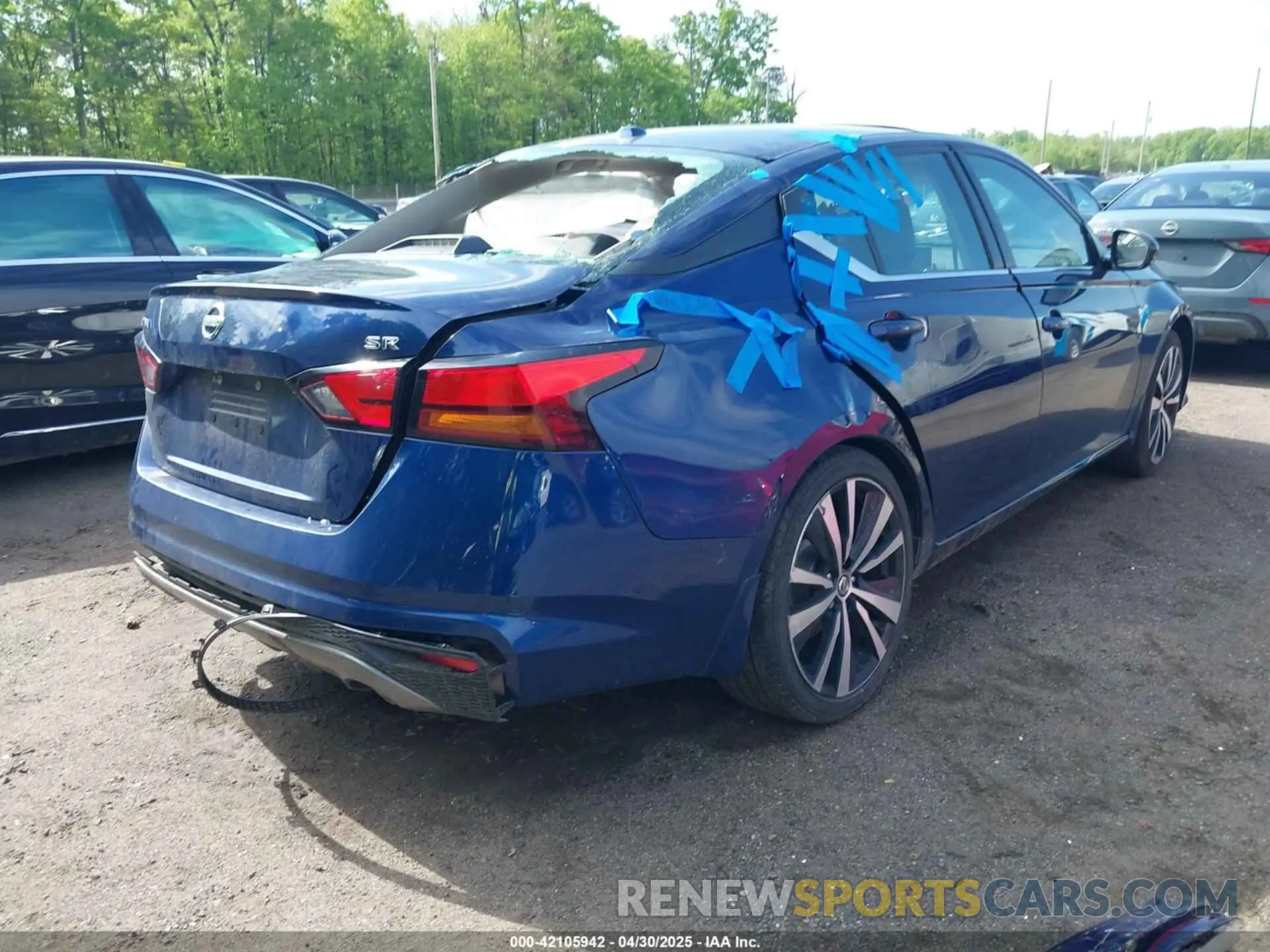 4 Фотография поврежденного автомобиля 1N4BL4CV2KN318566 NISSAN ALTIMA 2019