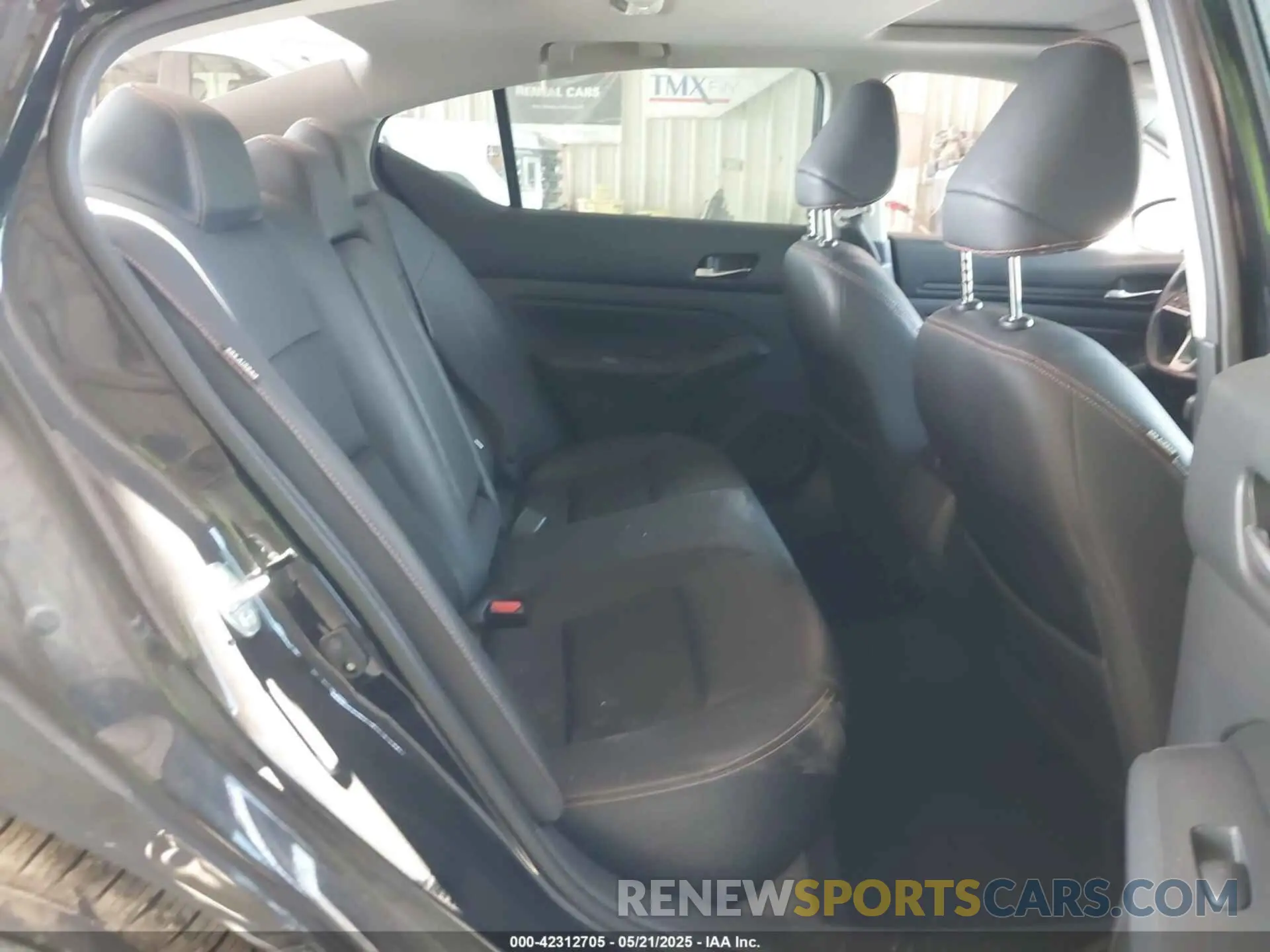 8 Photograph of a damaged car 1N4BL4CV2KN320527 NISSAN ALTIMA 2019