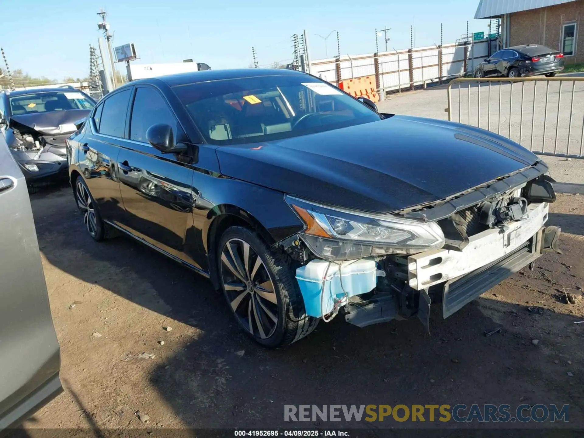 1 Photograph of a damaged car 1N4BL4CV3KC130764 NISSAN ALTIMA 2019