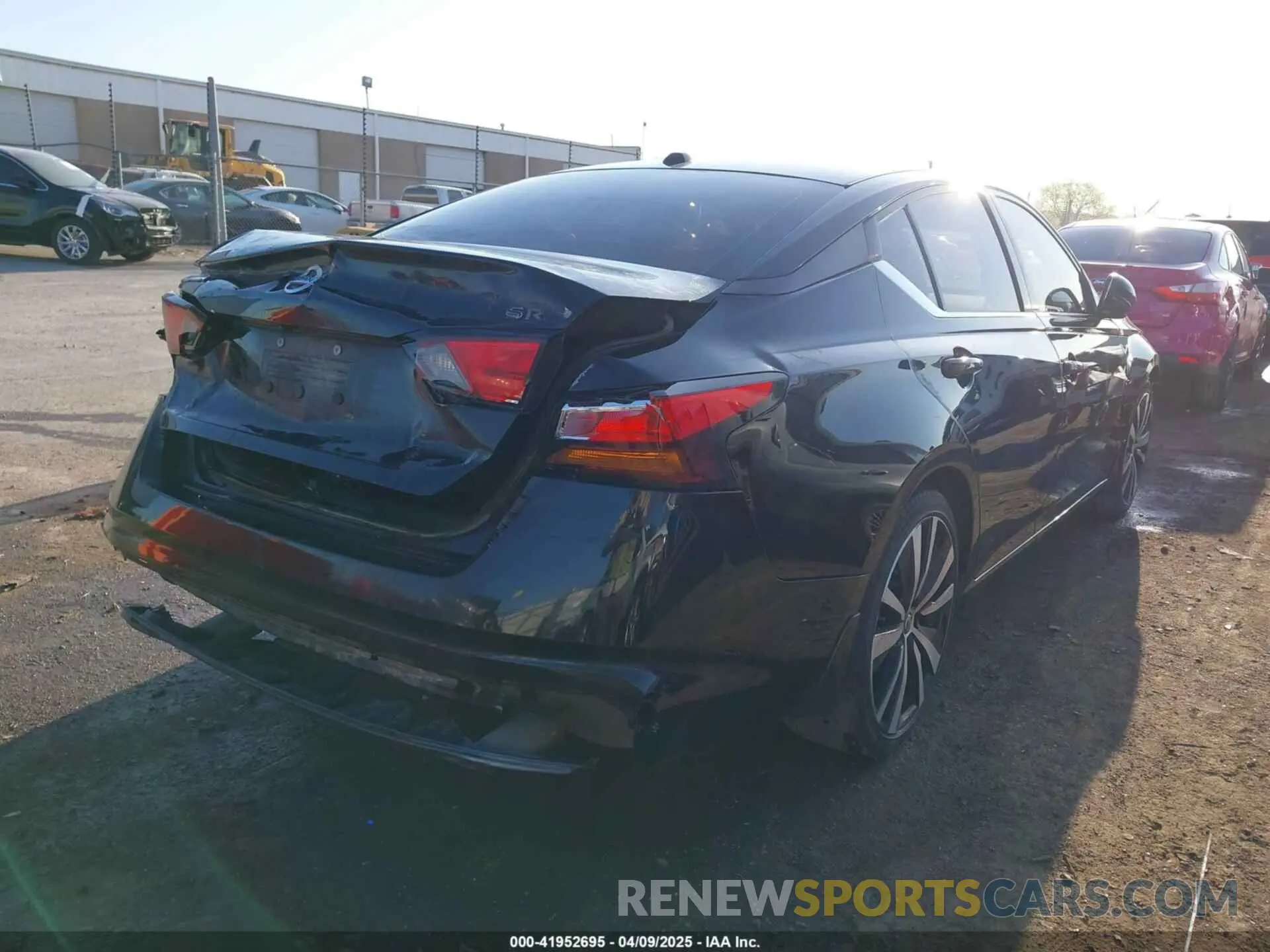4 Фотография поврежденного автомобиля 1N4BL4CV3KC130764 NISSAN ALTIMA 2019