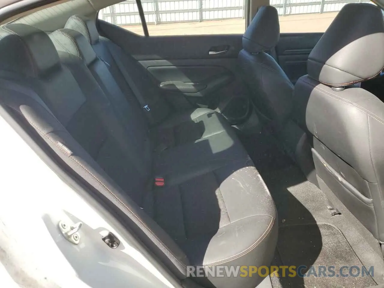 10 Photograph of a damaged car 1N4BL4CV3KC157849 NISSAN ALTIMA 2019