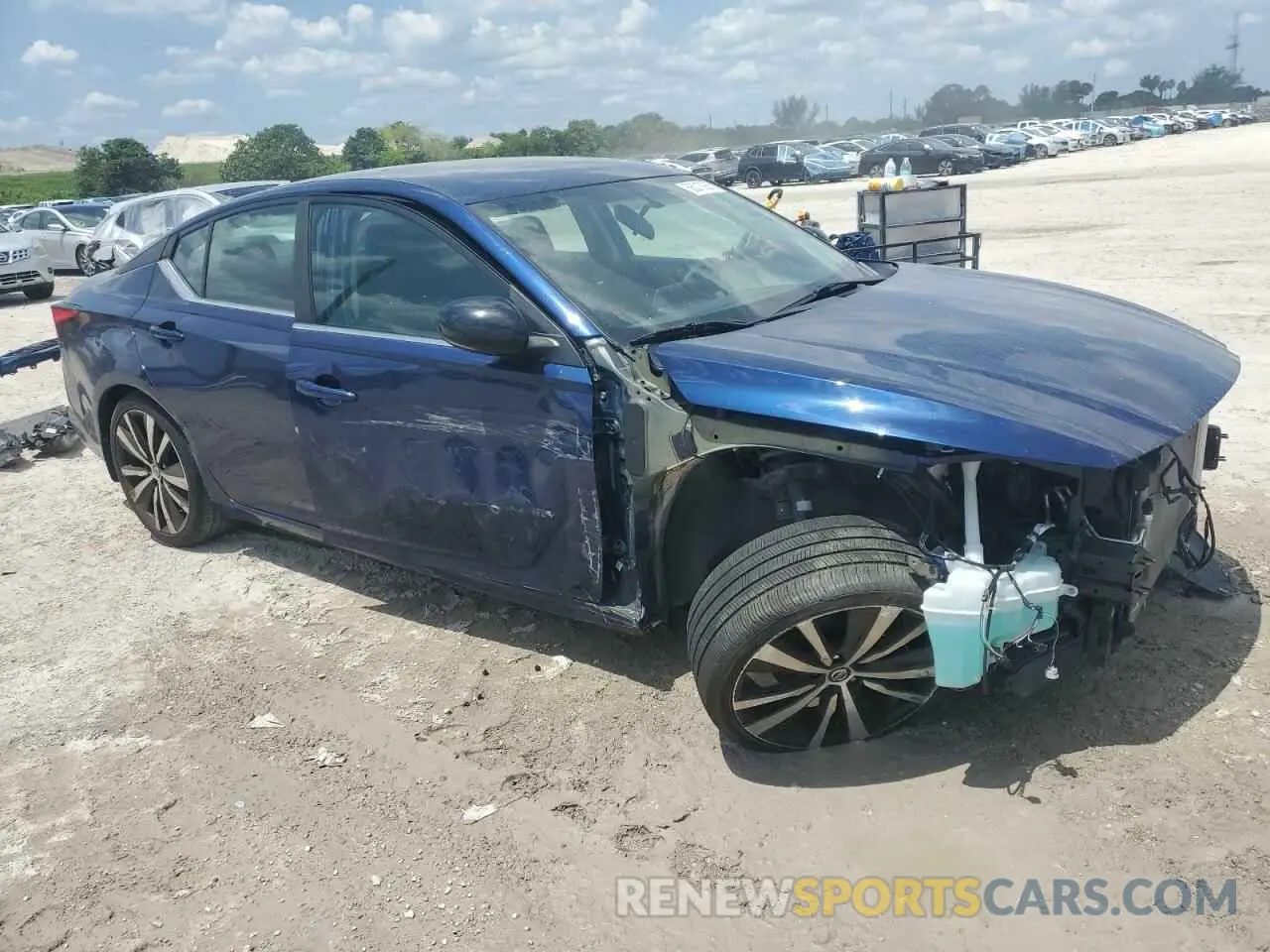 4 Photograph of a damaged car 1N4BL4CV3KC165627 NISSAN ALTIMA 2019