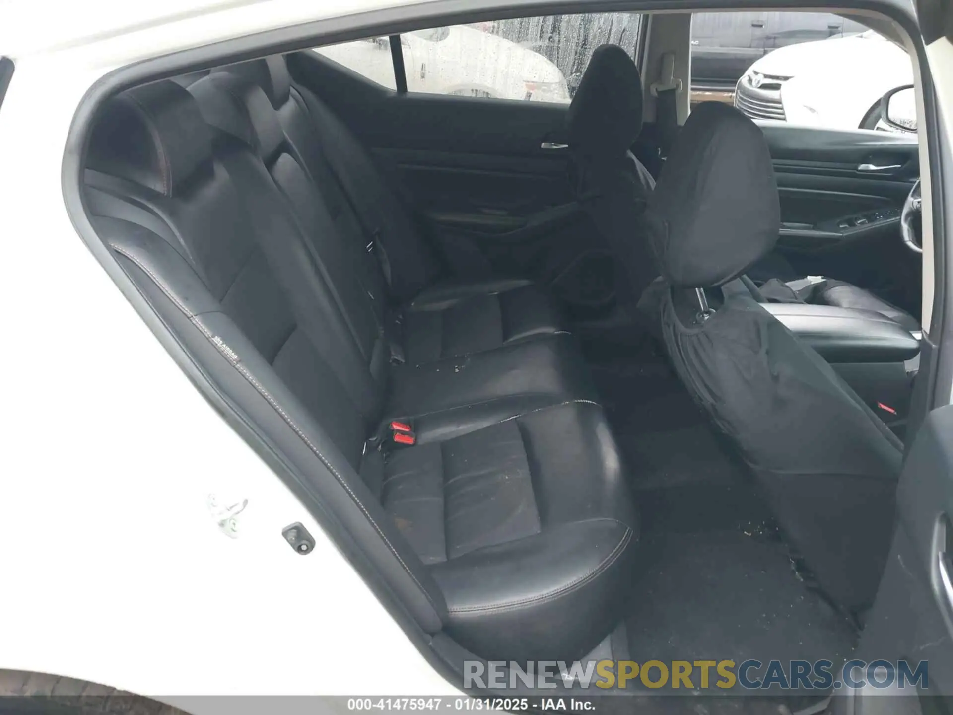 8 Photograph of a damaged car 1N4BL4CV3KC172819 NISSAN ALTIMA 2019