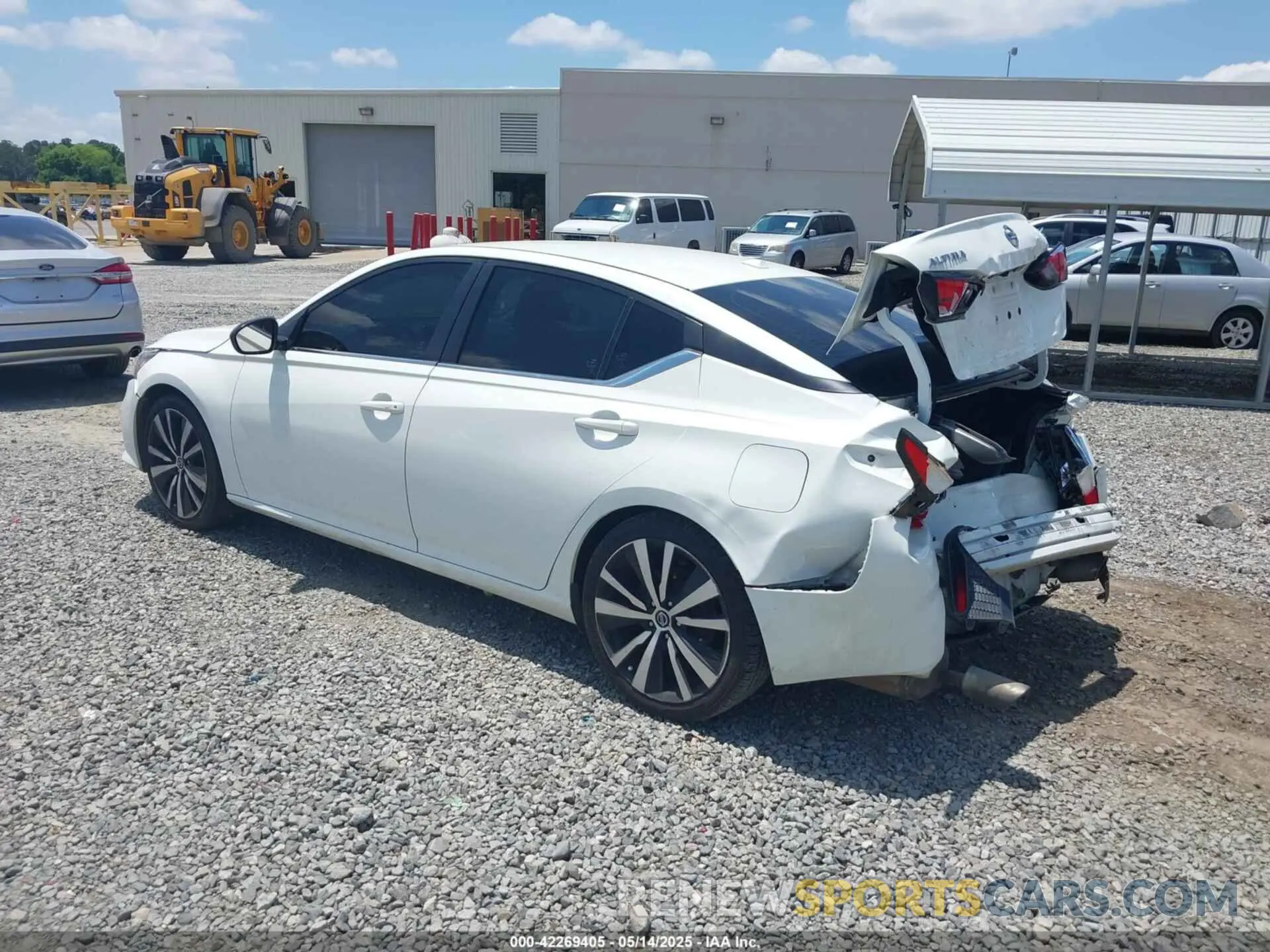 3 Photograph of a damaged car 1N4BL4CV3KC192097 NISSAN ALTIMA 2019