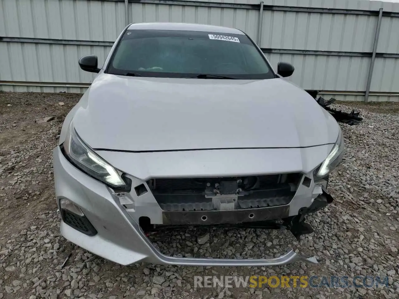 5 Photograph of a damaged car 1N4BL4CV3KC198658 NISSAN ALTIMA 2019
