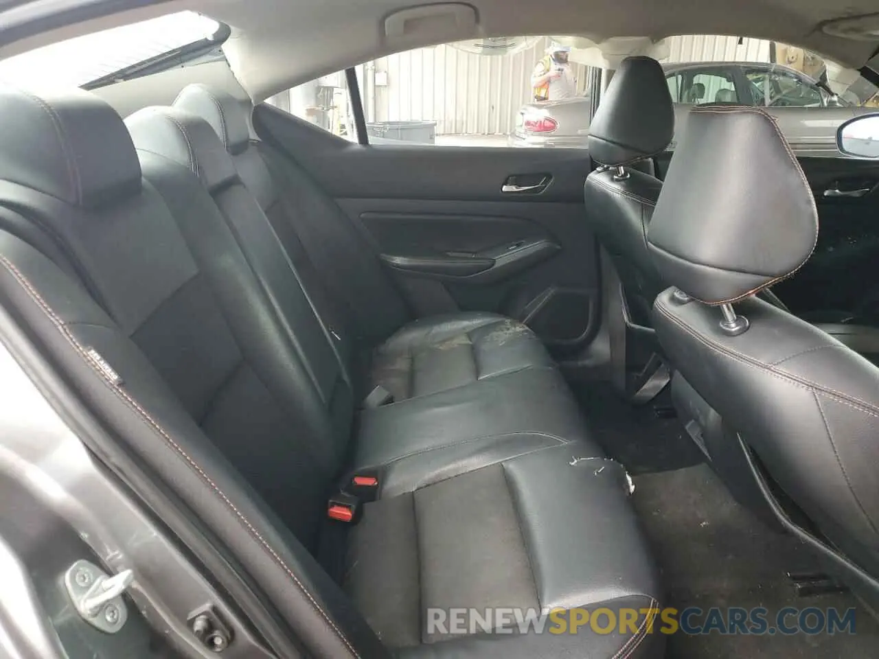 10 Photograph of a damaged car 1N4BL4CV3KC258647 NISSAN ALTIMA 2019