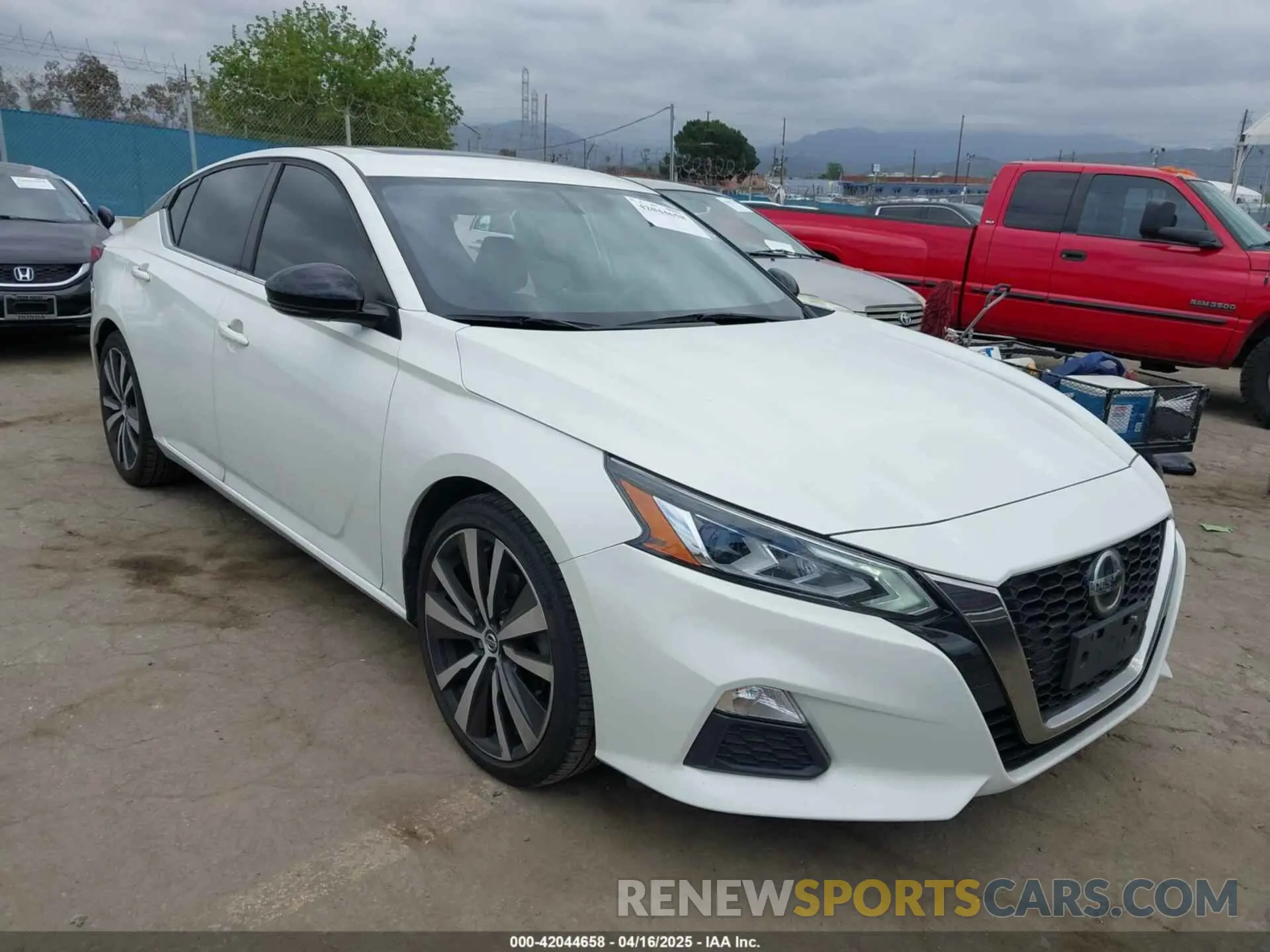 1 Photograph of a damaged car 1N4BL4CV4KC120227 NISSAN ALTIMA 2019