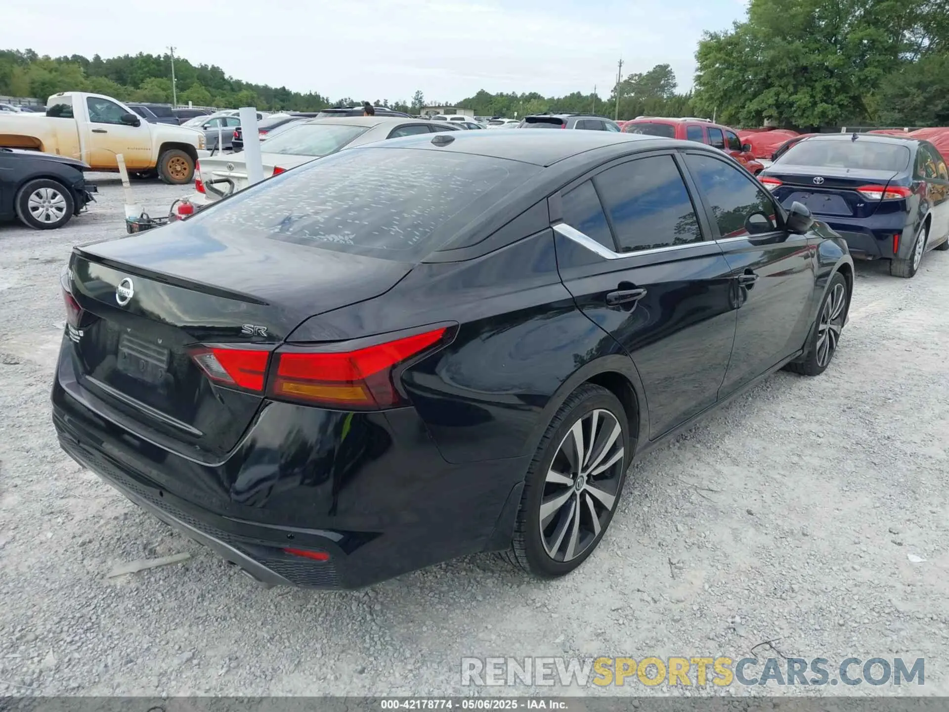 4 Photograph of a damaged car 1N4BL4CV4KC178144 NISSAN ALTIMA 2019
