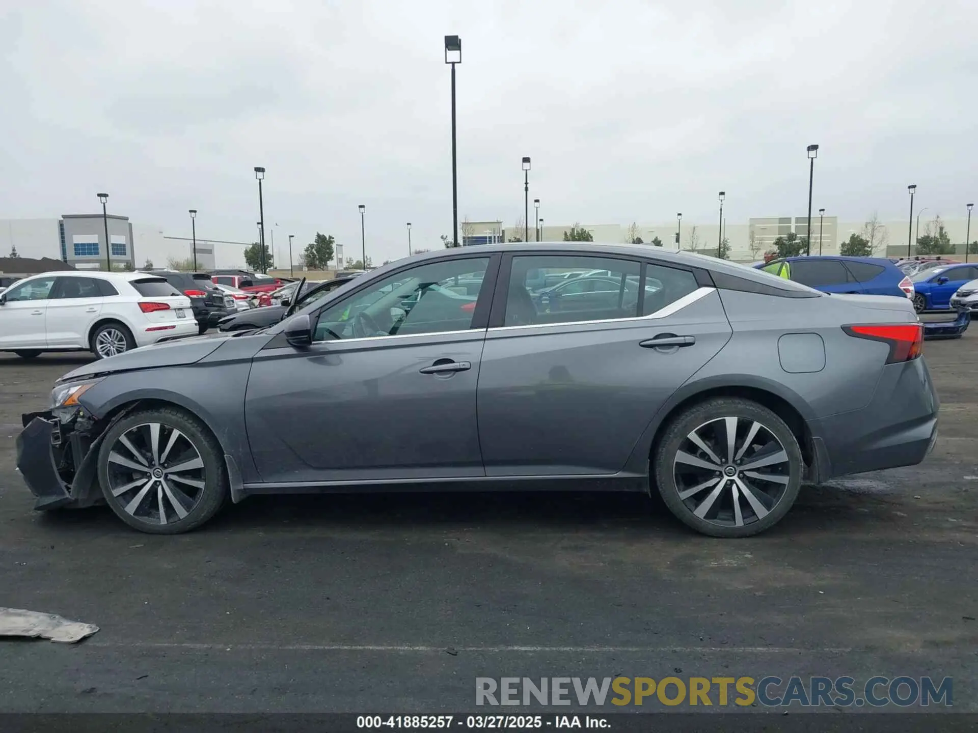 15 Photograph of a damaged car 1N4BL4CV4KC256311 NISSAN ALTIMA 2019
