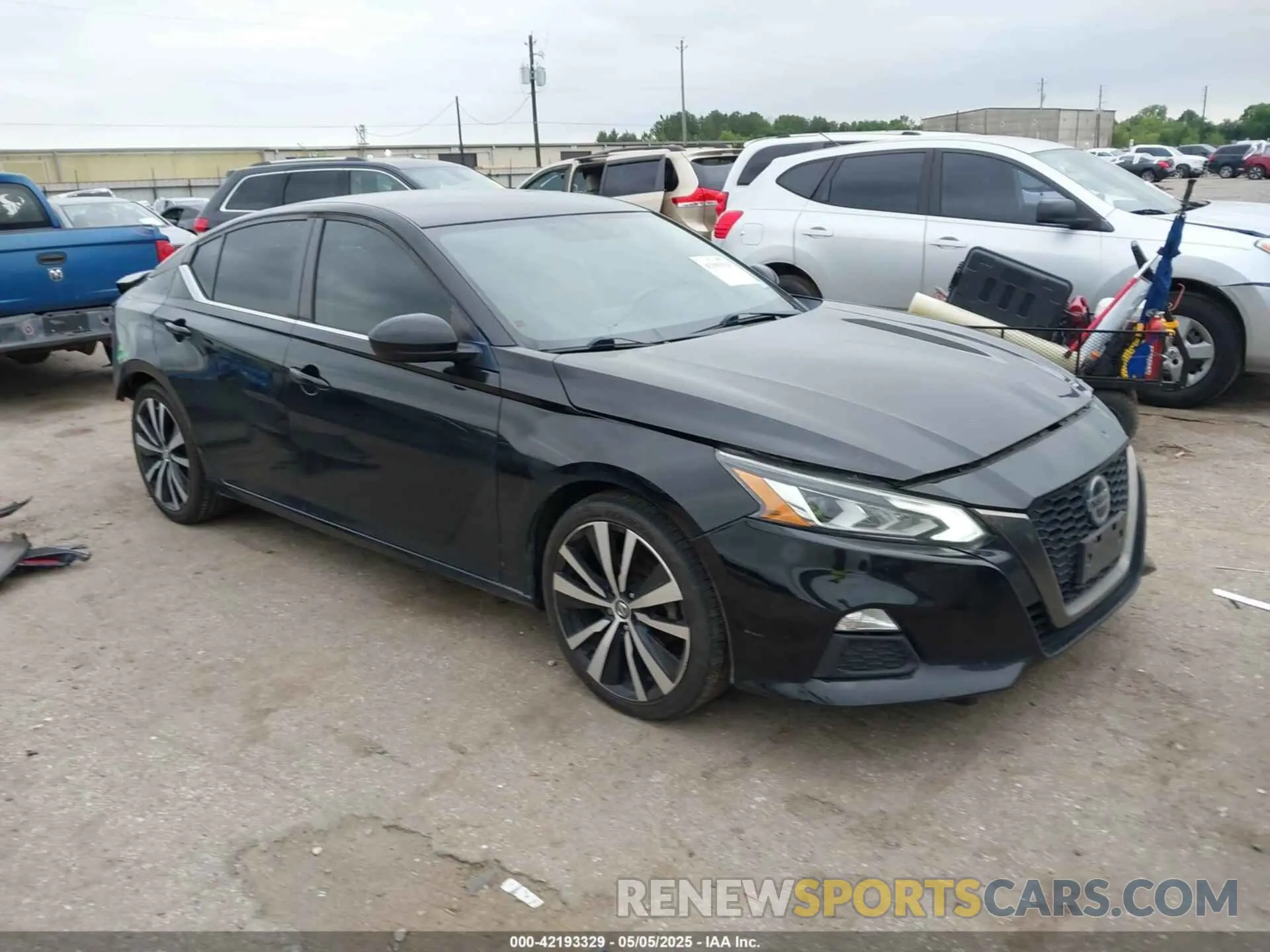 1 Photograph of a damaged car 1N4BL4CV4KN325261 NISSAN ALTIMA 2019