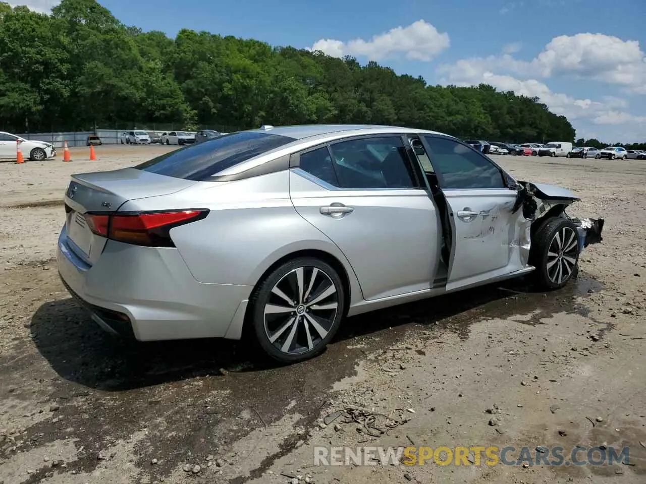 3 Photograph of a damaged car 1N4BL4CV5KC120172 NISSAN ALTIMA 2019
