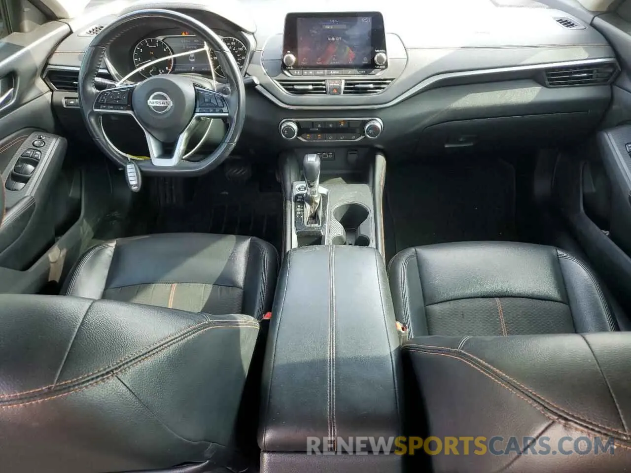 8 Photograph of a damaged car 1N4BL4CV5KC153060 NISSAN ALTIMA 2019