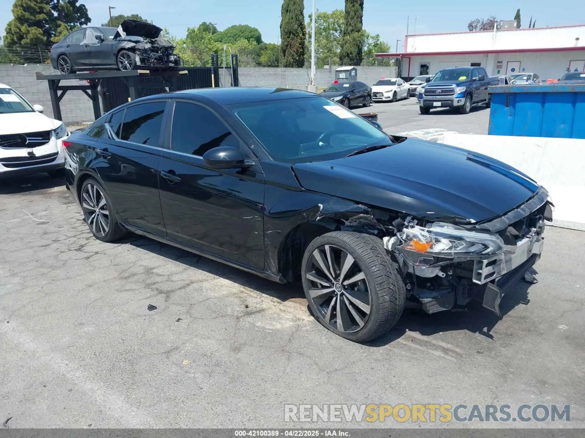 1 Photograph of a damaged car 1N4BL4CV5KC161854 NISSAN ALTIMA 2019