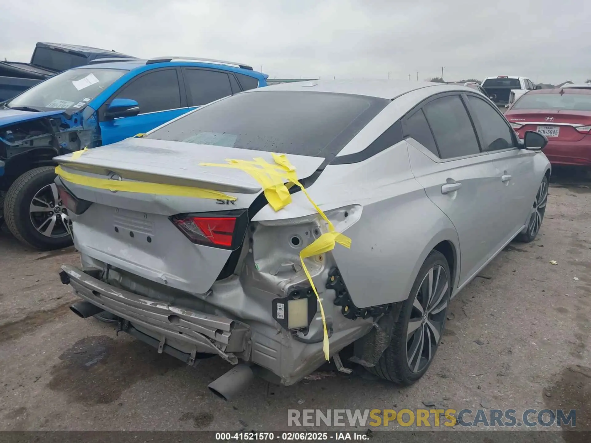 4 Фотография поврежденного автомобиля 1N4BL4CV6KC101274 NISSAN ALTIMA 2019