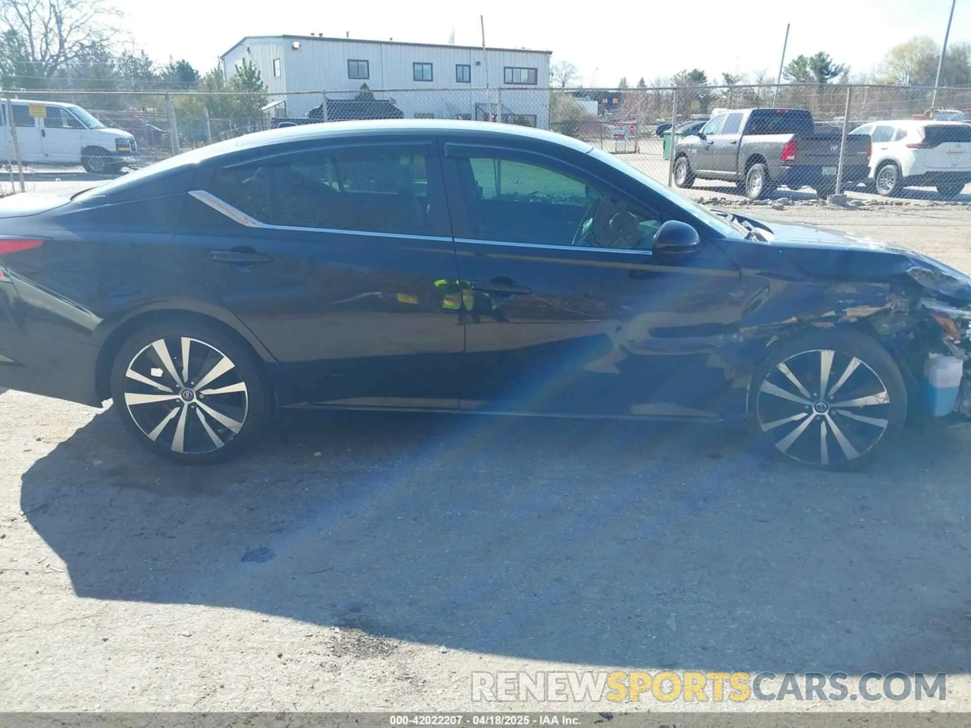 13 Photograph of a damaged car 1N4BL4CV6KC160518 NISSAN ALTIMA 2019