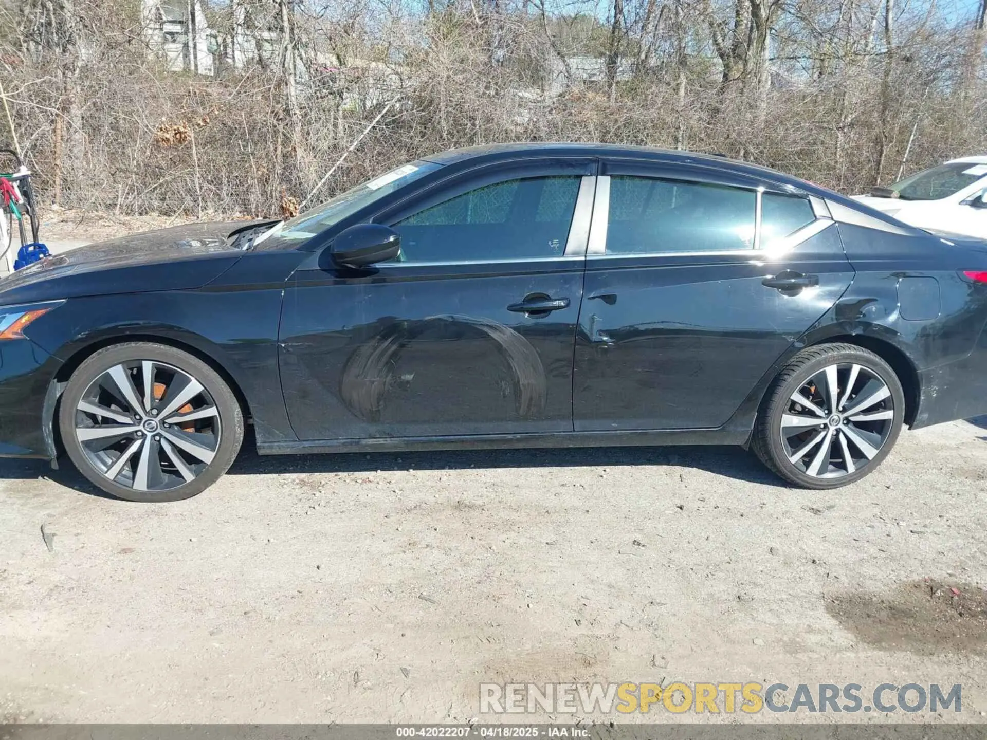 14 Photograph of a damaged car 1N4BL4CV6KC160518 NISSAN ALTIMA 2019