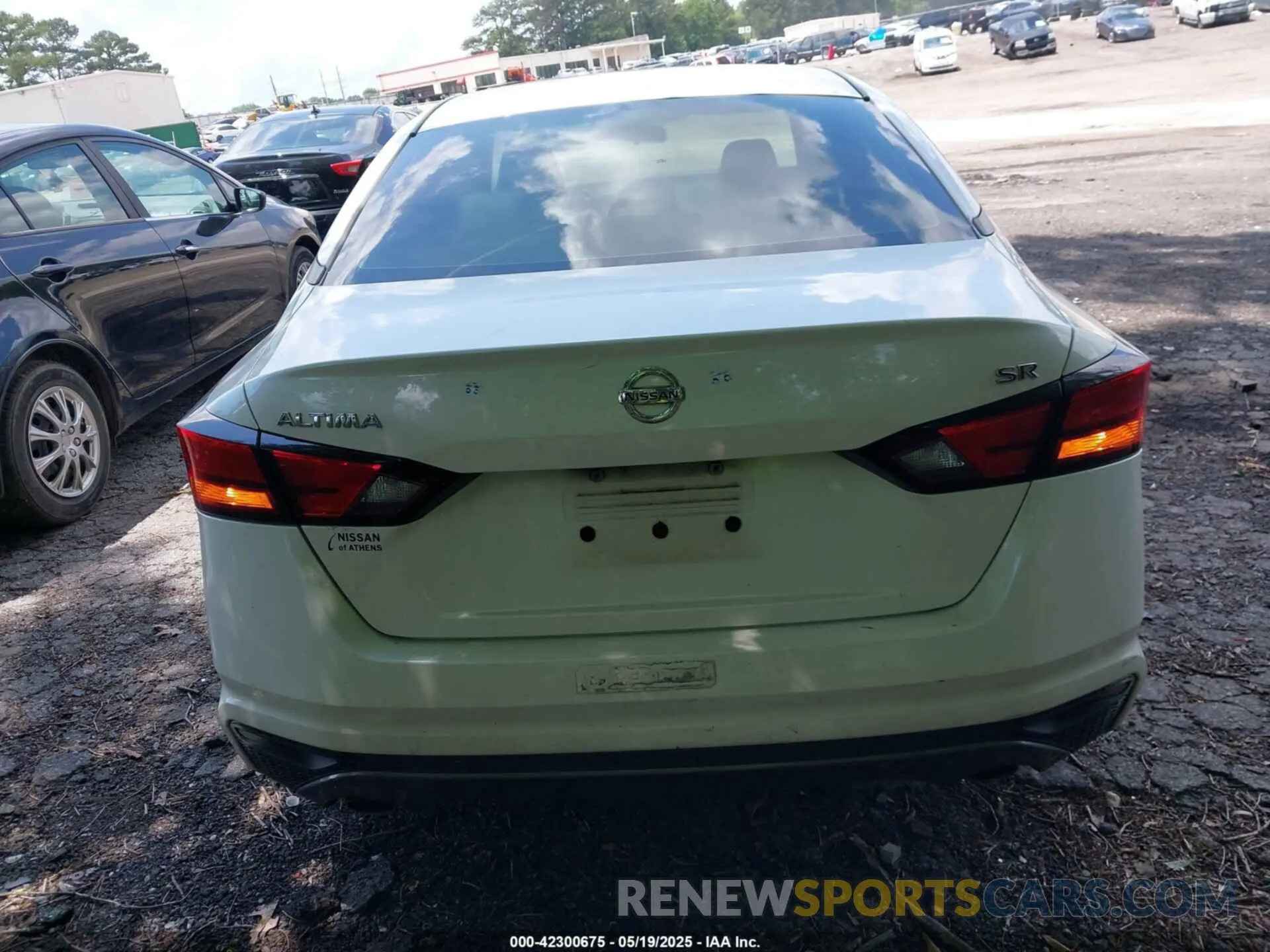 16 Photograph of a damaged car 1N4BL4CV6KC167825 NISSAN ALTIMA 2019