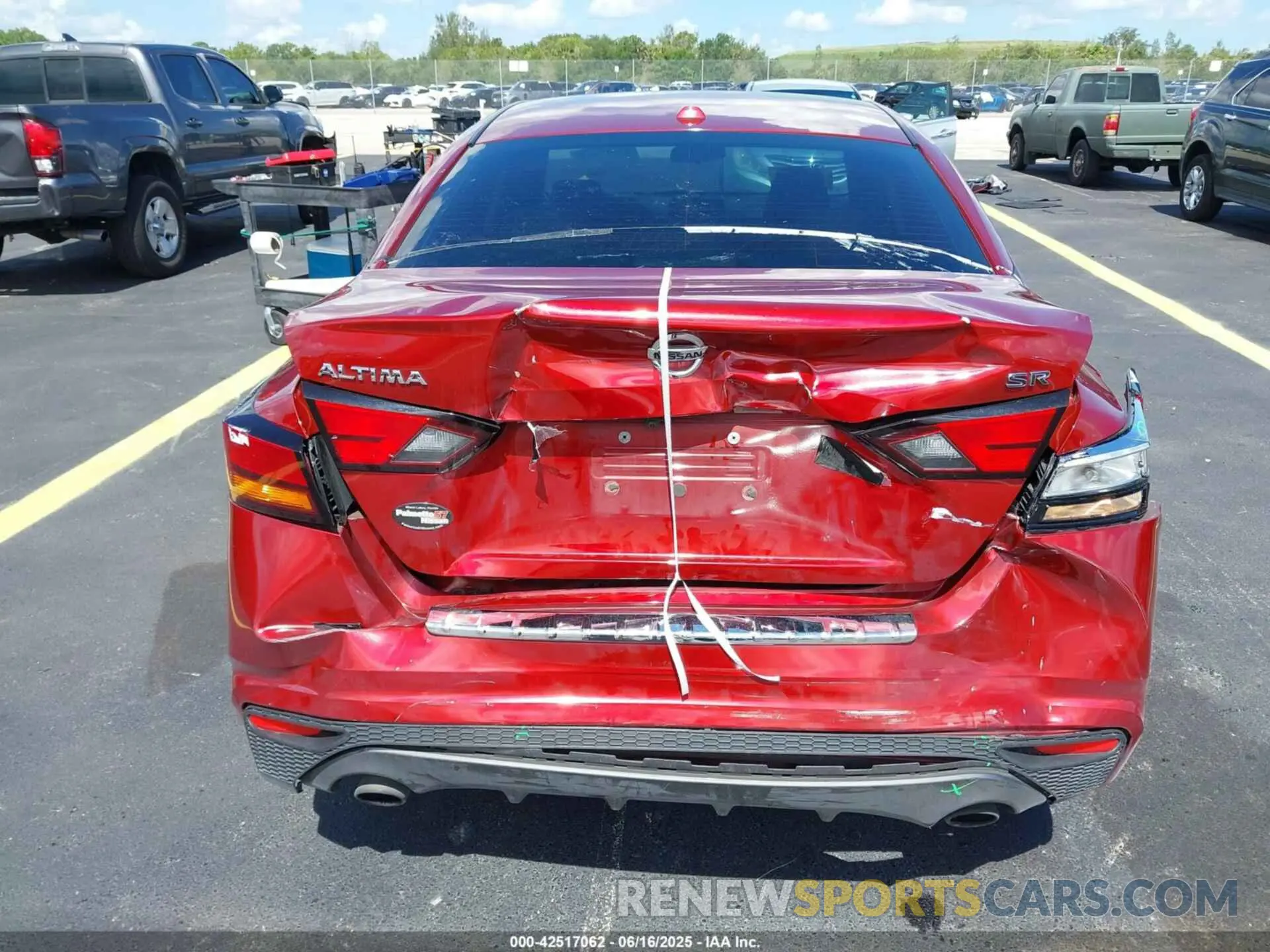 6 Photograph of a damaged car 1N4BL4CV7KC204235 NISSAN ALTIMA 2019