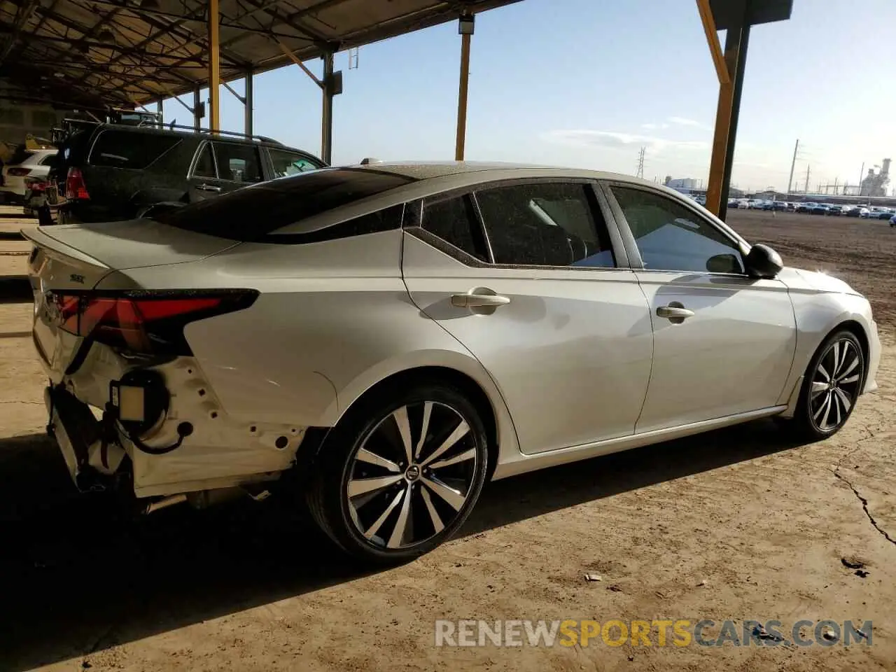 3 Фотография поврежденного автомобиля 1N4BL4CV8KC102104 NISSAN ALTIMA 2019