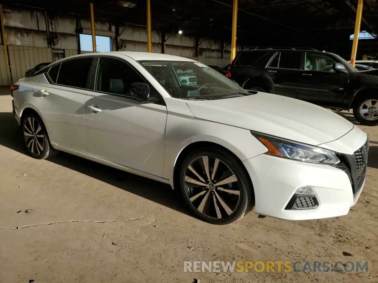 4 Фотография поврежденного автомобиля 1N4BL4CV8KC102104 NISSAN ALTIMA 2019