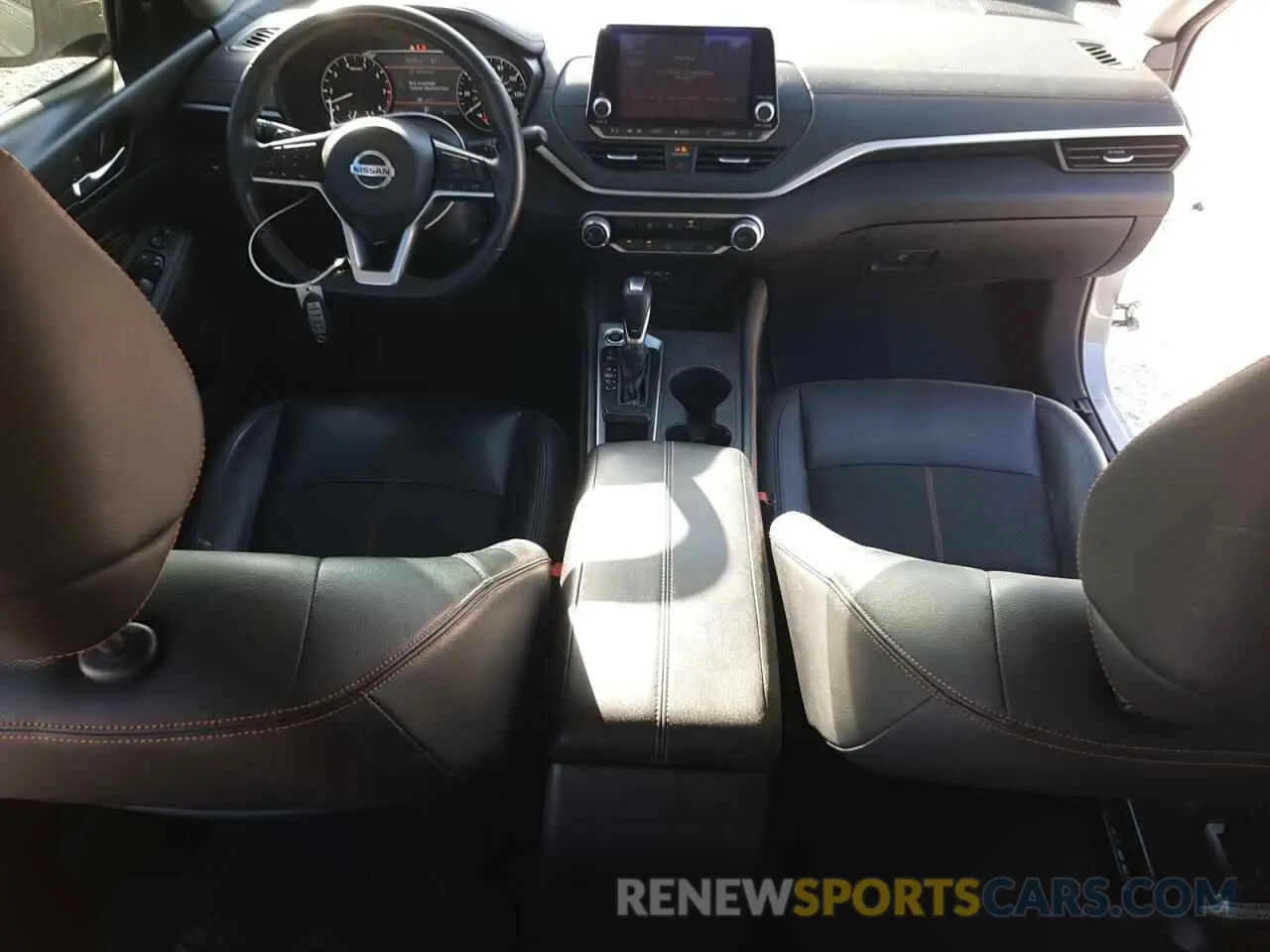 8 Photograph of a damaged car 1N4BL4CV8KC104659 NISSAN ALTIMA 2019
