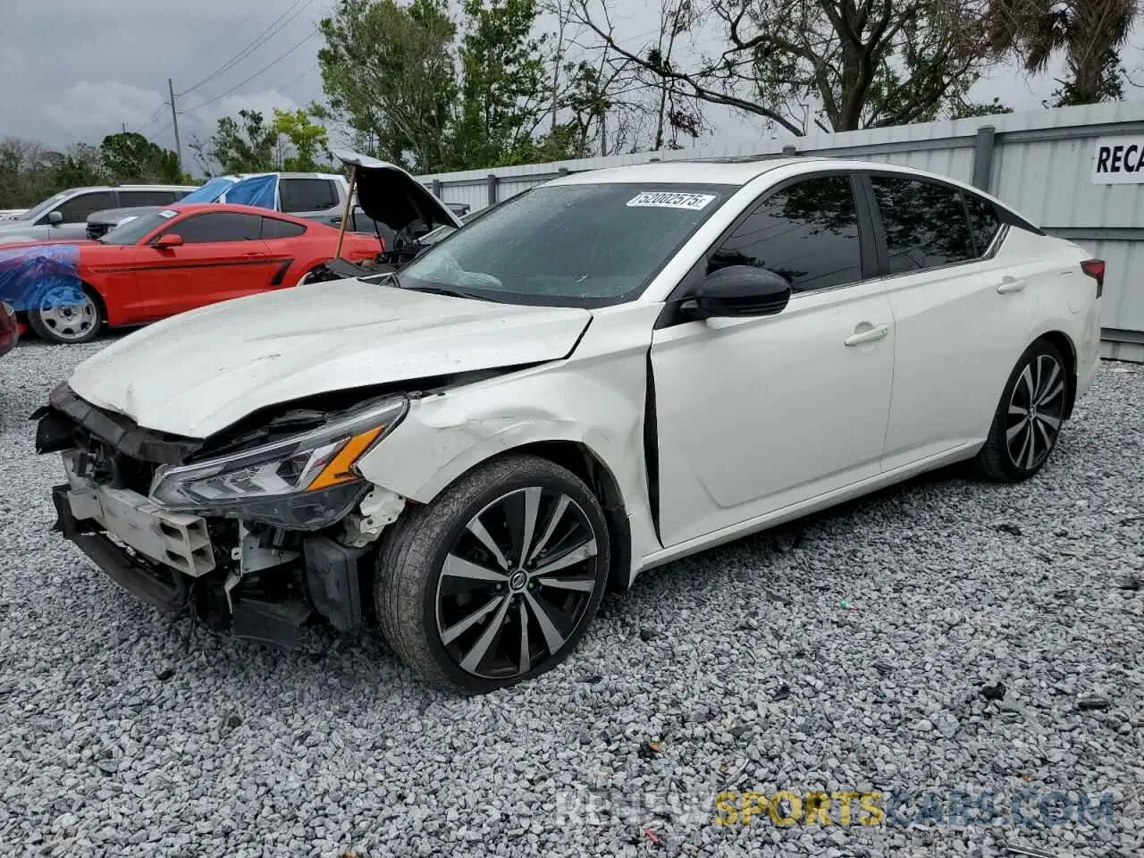 1 Photograph of a damaged car 1N4BL4CV8KC116116 NISSAN ALTIMA 2019