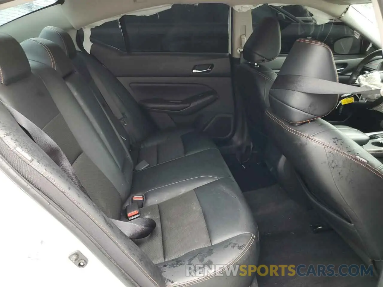 11 Photograph of a damaged car 1N4BL4CV8KC116116 NISSAN ALTIMA 2019