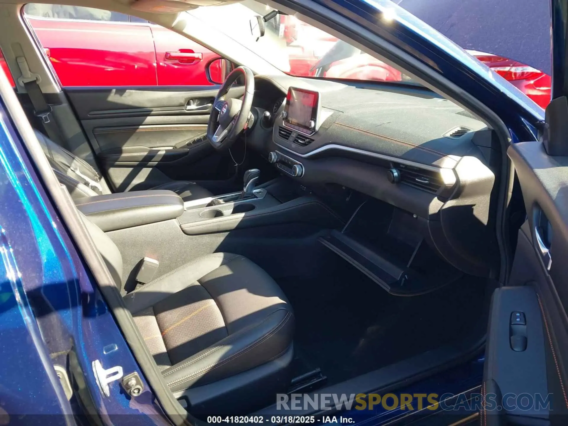 5 Photograph of a damaged car 1N4BL4CV8KC136530 NISSAN ALTIMA 2019