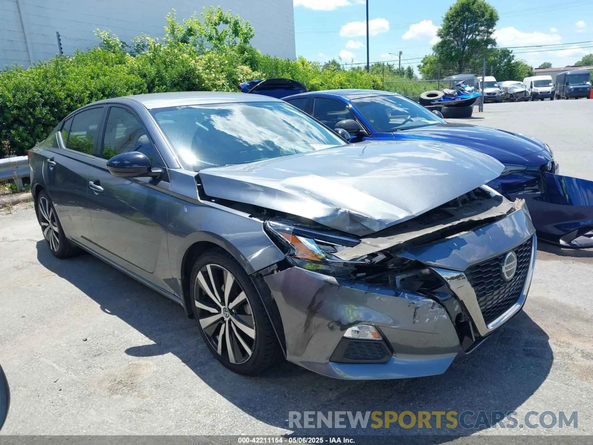13 Photograph of a damaged car 1N4BL4CV8KC184092 NISSAN ALTIMA 2019