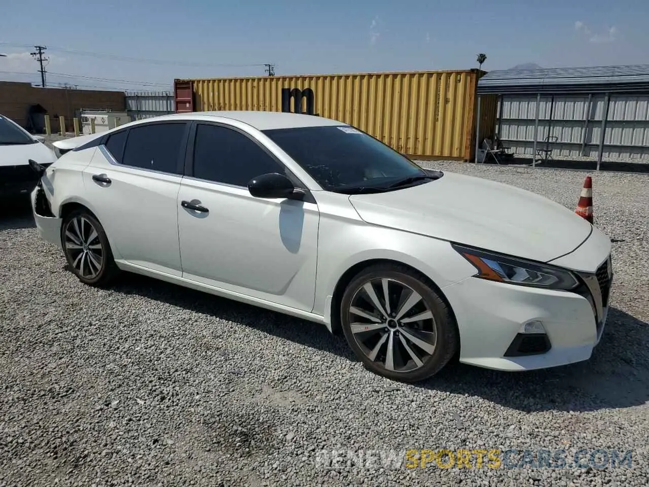 4 Photograph of a damaged car 1N4BL4CV8KC219519 NISSAN ALTIMA 2019
