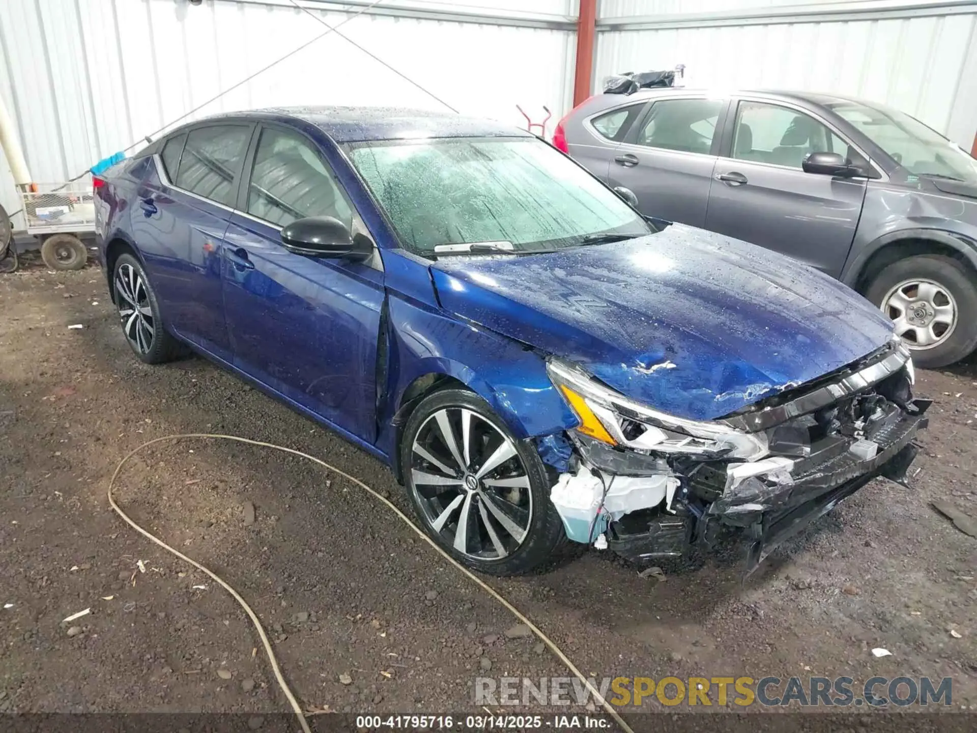 1 Фотография поврежденного автомобиля 1N4BL4CV8KC255940 NISSAN ALTIMA 2019