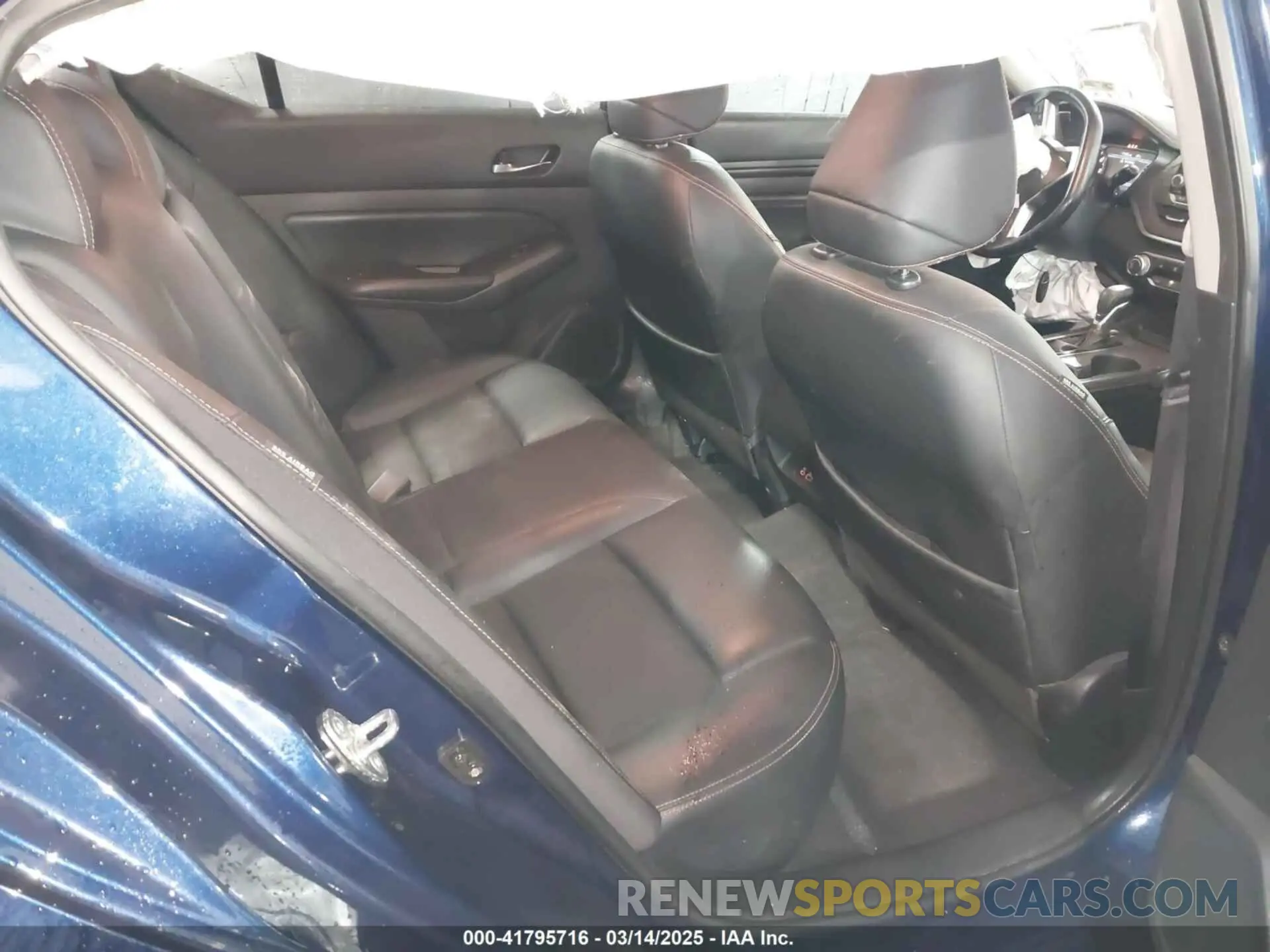 8 Фотография поврежденного автомобиля 1N4BL4CV8KC255940 NISSAN ALTIMA 2019