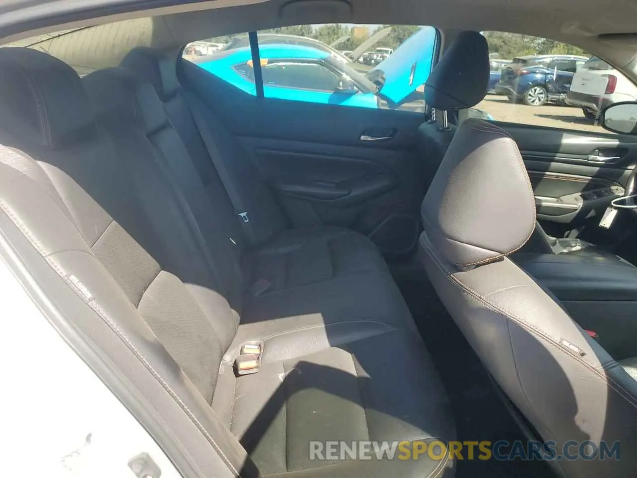 10 Фотография поврежденного автомобиля 1N4BL4CV8KC258935 NISSAN ALTIMA 2019