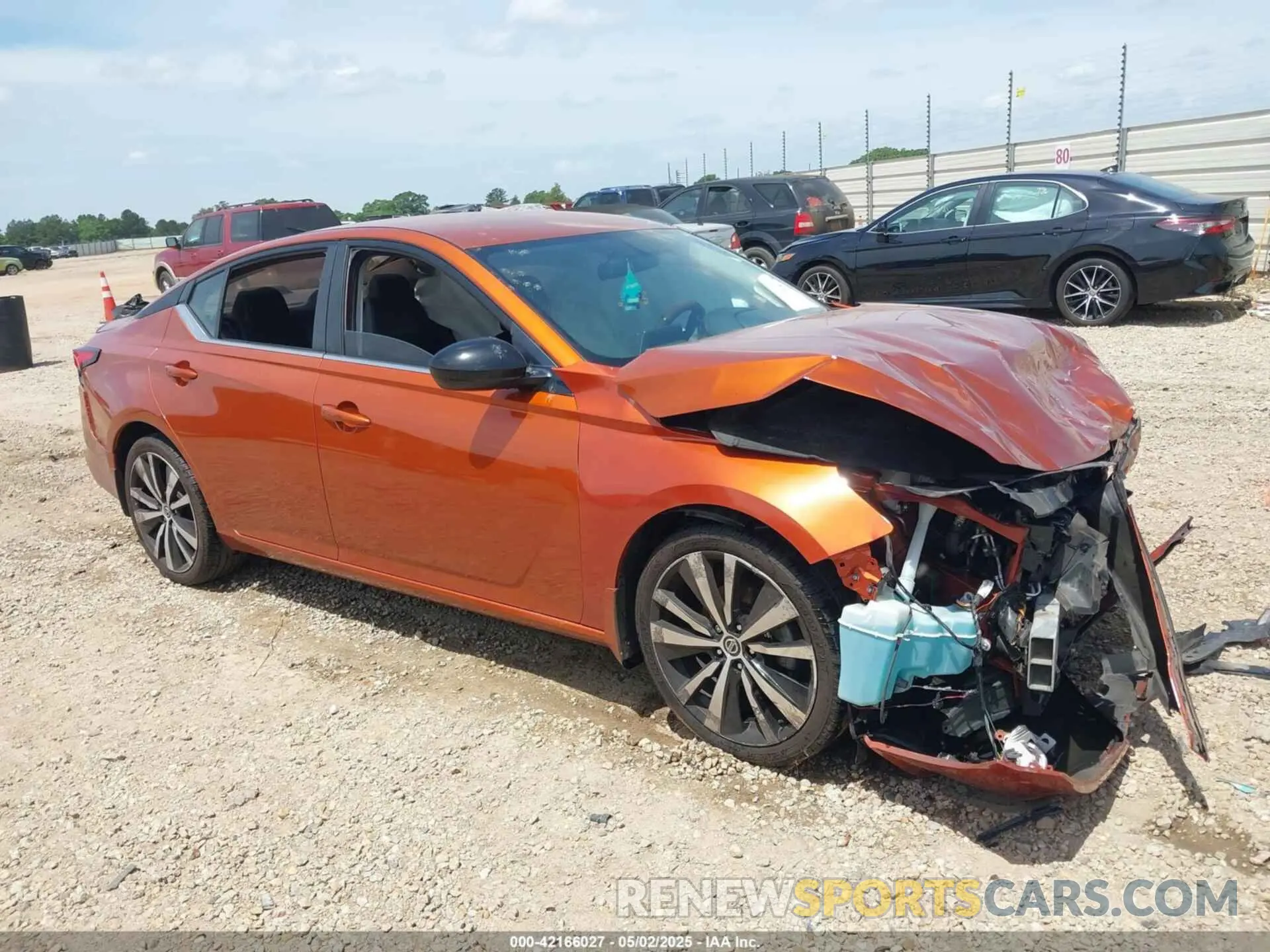 1 Photograph of a damaged car 1N4BL4CV9KC111555 NISSAN ALTIMA 2019