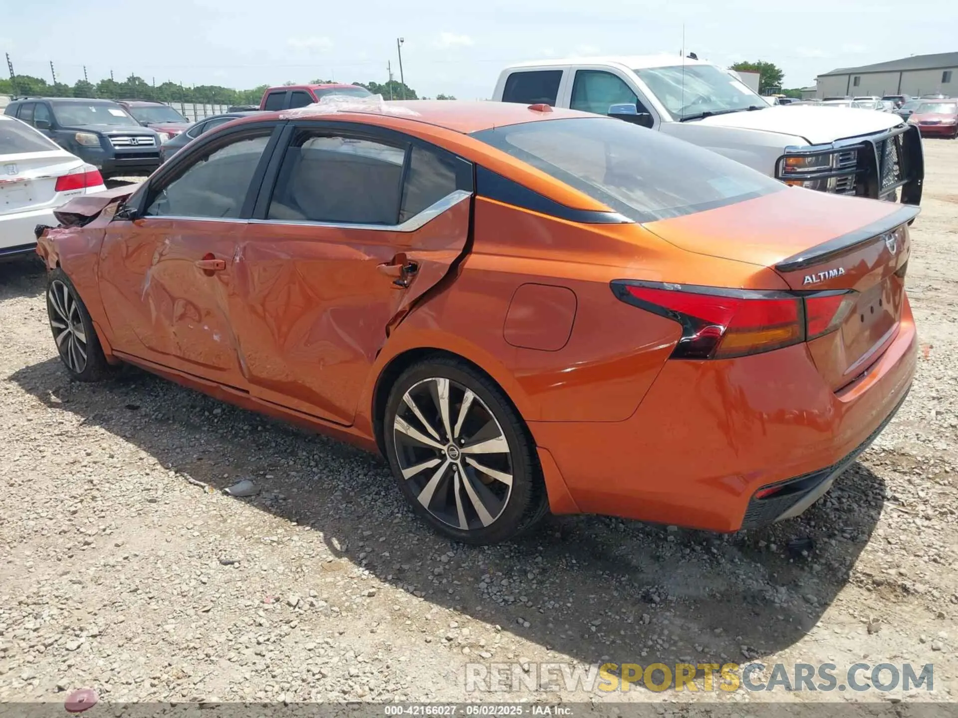 3 Photograph of a damaged car 1N4BL4CV9KC111555 NISSAN ALTIMA 2019