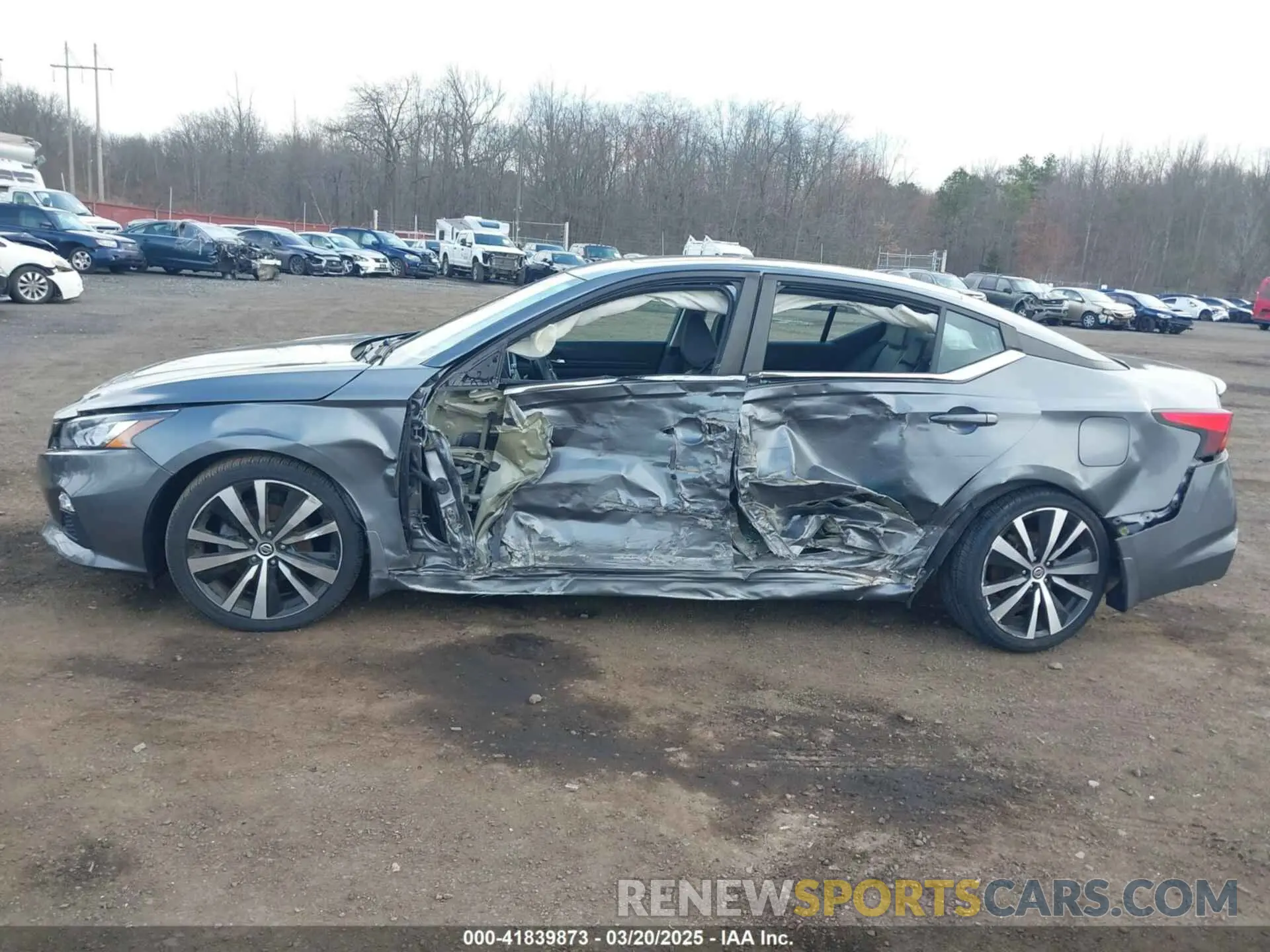 14 Photograph of a damaged car 1N4BL4CV9KC122944 NISSAN ALTIMA 2019