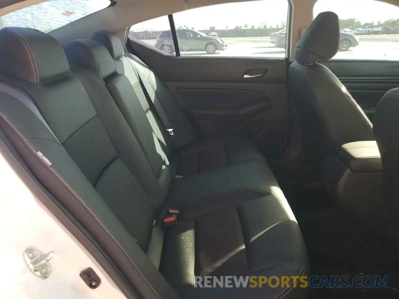 10 Photograph of a damaged car 1N4BL4CV9KC190208 NISSAN ALTIMA 2019