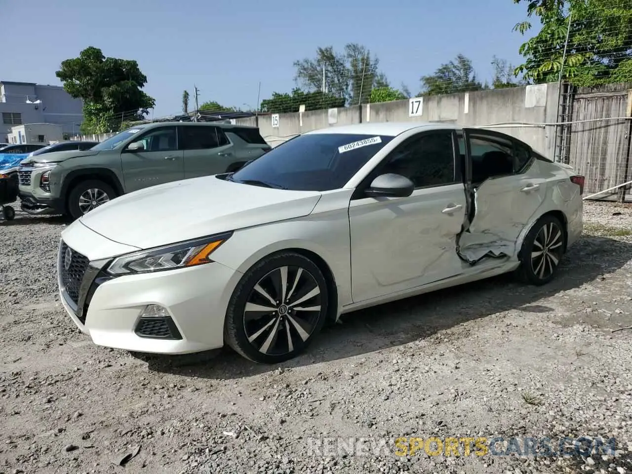 1 Photograph of a damaged car 1N4BL4CV9KC198311 NISSAN ALTIMA 2019