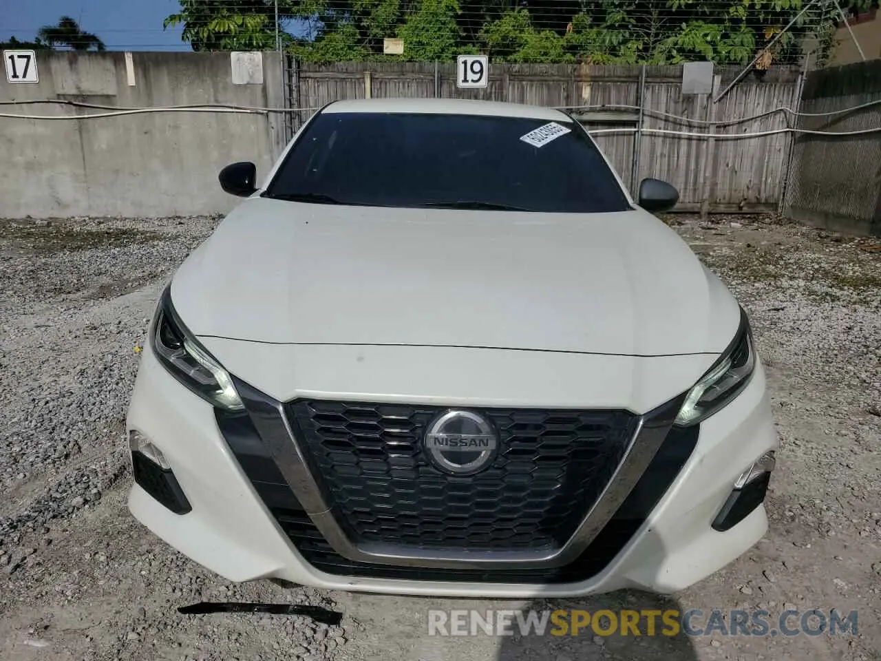 5 Photograph of a damaged car 1N4BL4CV9KC198311 NISSAN ALTIMA 2019