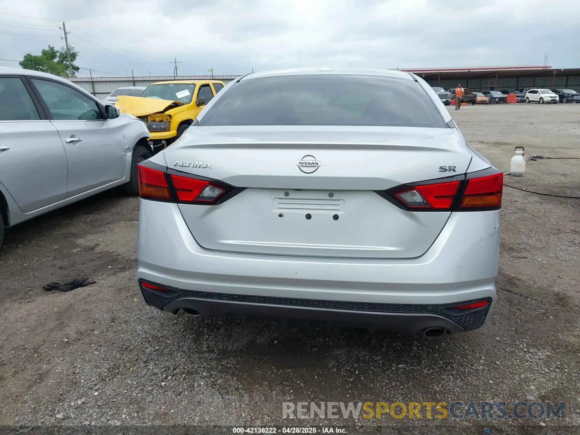 16 Photograph of a damaged car 1N4BL4CVXKC104002 NISSAN ALTIMA 2019