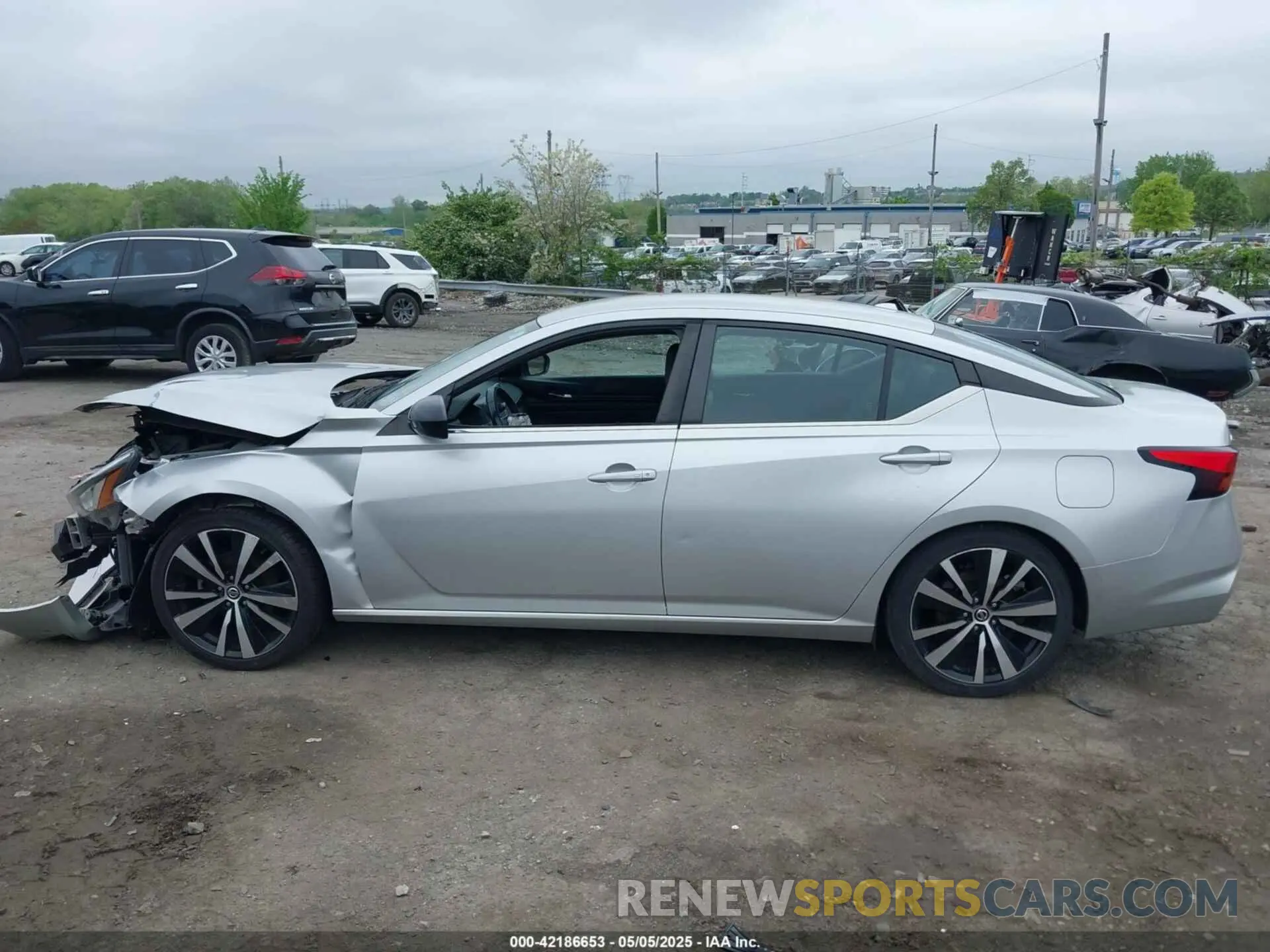 13 Photograph of a damaged car 1N4BL4CVXKC125920 NISSAN ALTIMA 2019