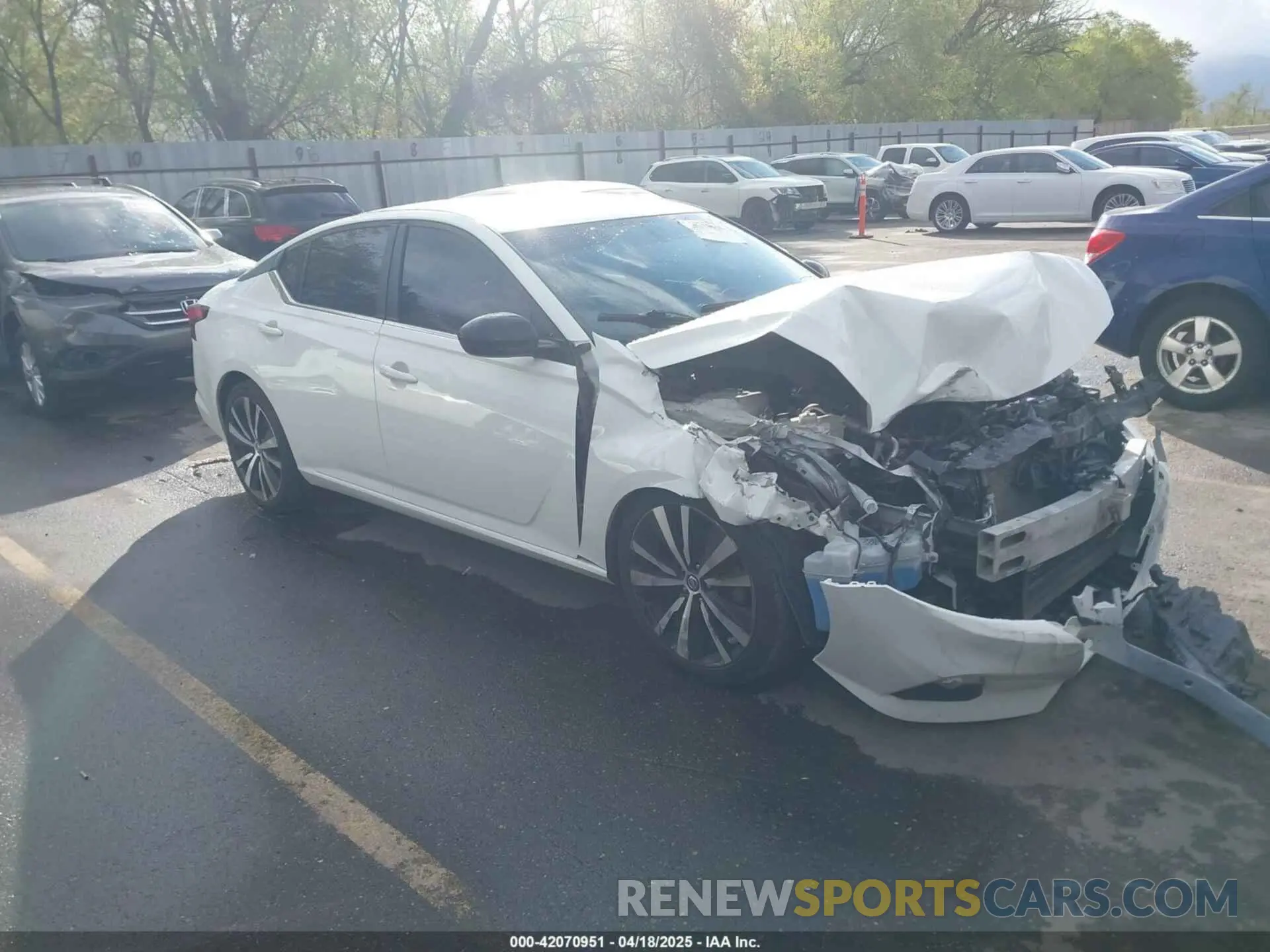 1 Photograph of a damaged car 1N4BL4CVXKC234006 NISSAN ALTIMA 2019