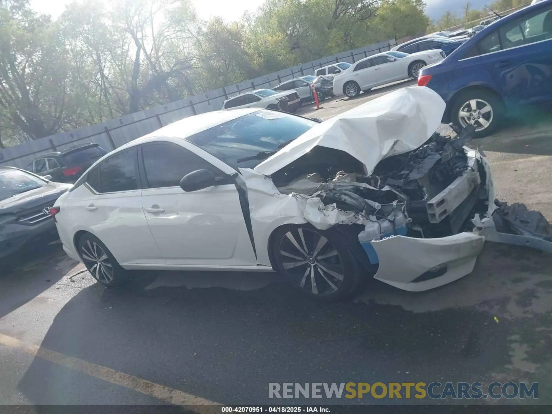 12 Photograph of a damaged car 1N4BL4CVXKC234006 NISSAN ALTIMA 2019