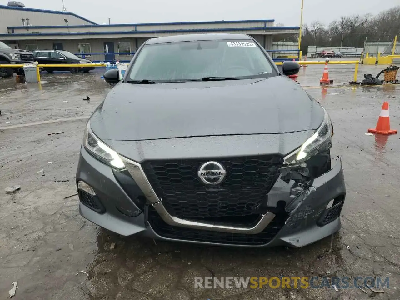 5 Photograph of a damaged car 1N4BL4CW0KC145456 NISSAN ALTIMA 2019