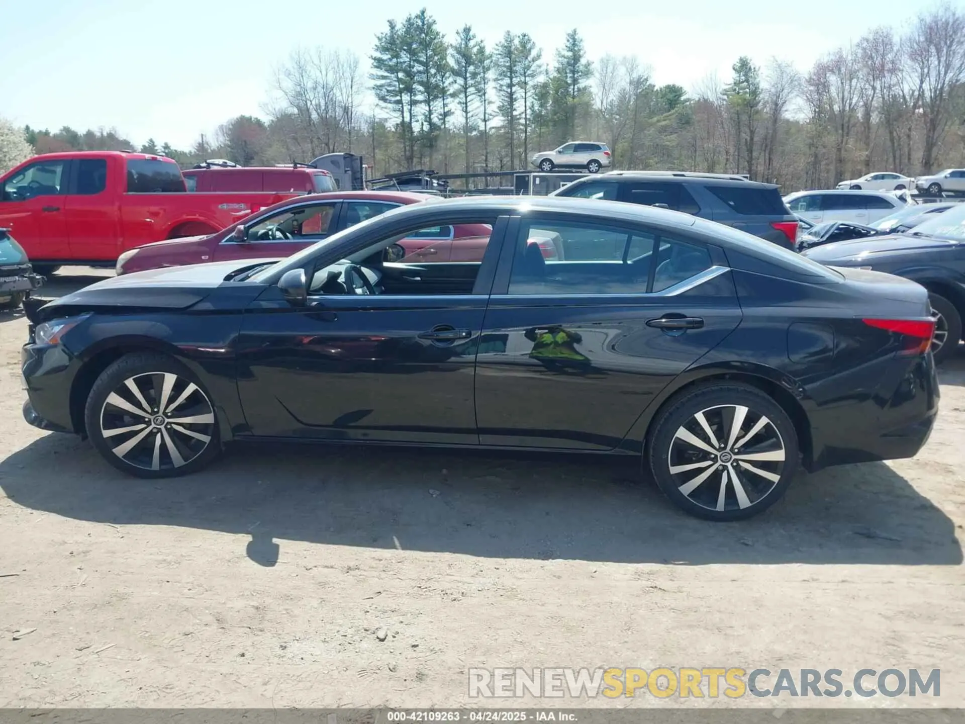 14 Photograph of a damaged car 1N4BL4CW1KC256520 NISSAN ALTIMA 2019
