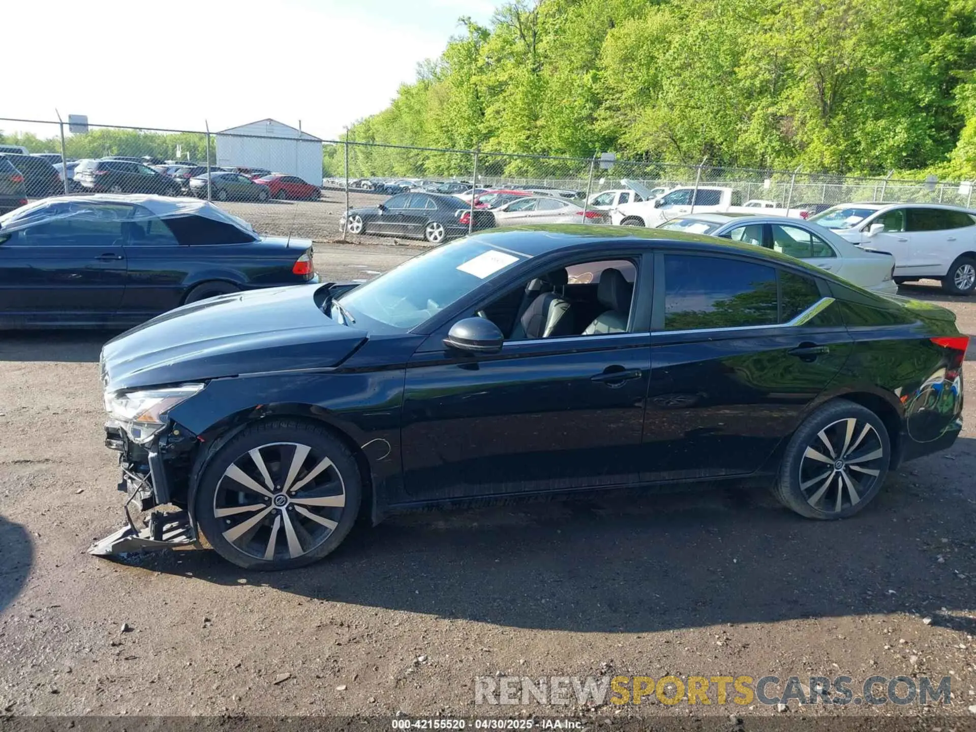 15 Photograph of a damaged car 1N4BL4CW1KN311083 NISSAN ALTIMA 2019