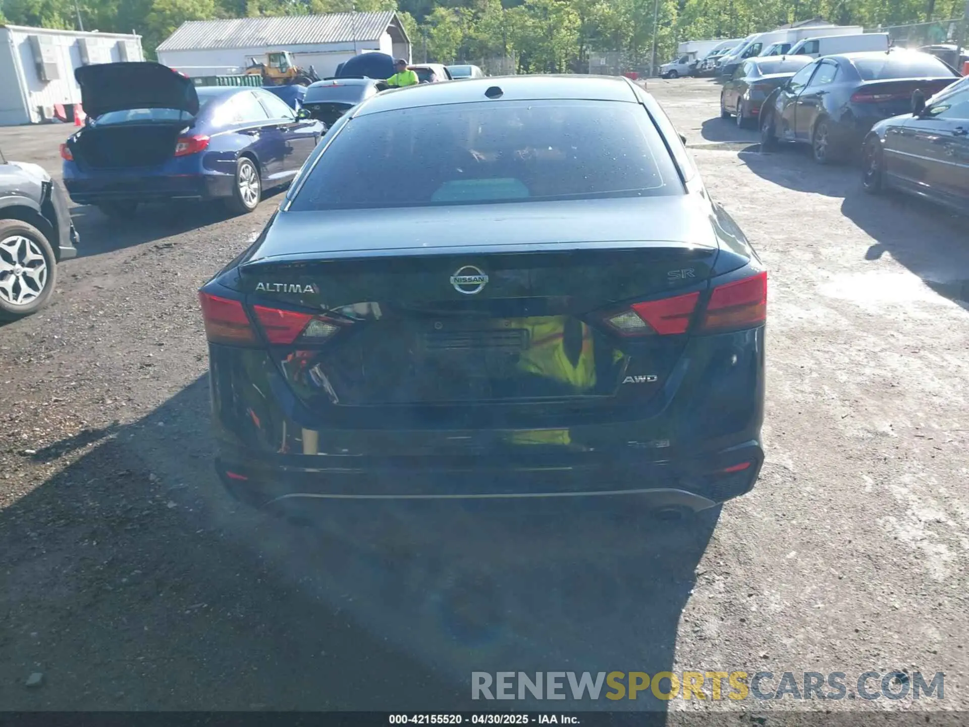 17 Photograph of a damaged car 1N4BL4CW1KN311083 NISSAN ALTIMA 2019