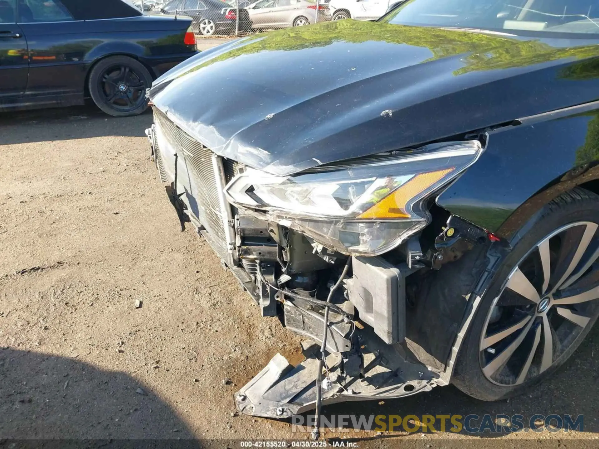 22 Photograph of a damaged car 1N4BL4CW1KN311083 NISSAN ALTIMA 2019