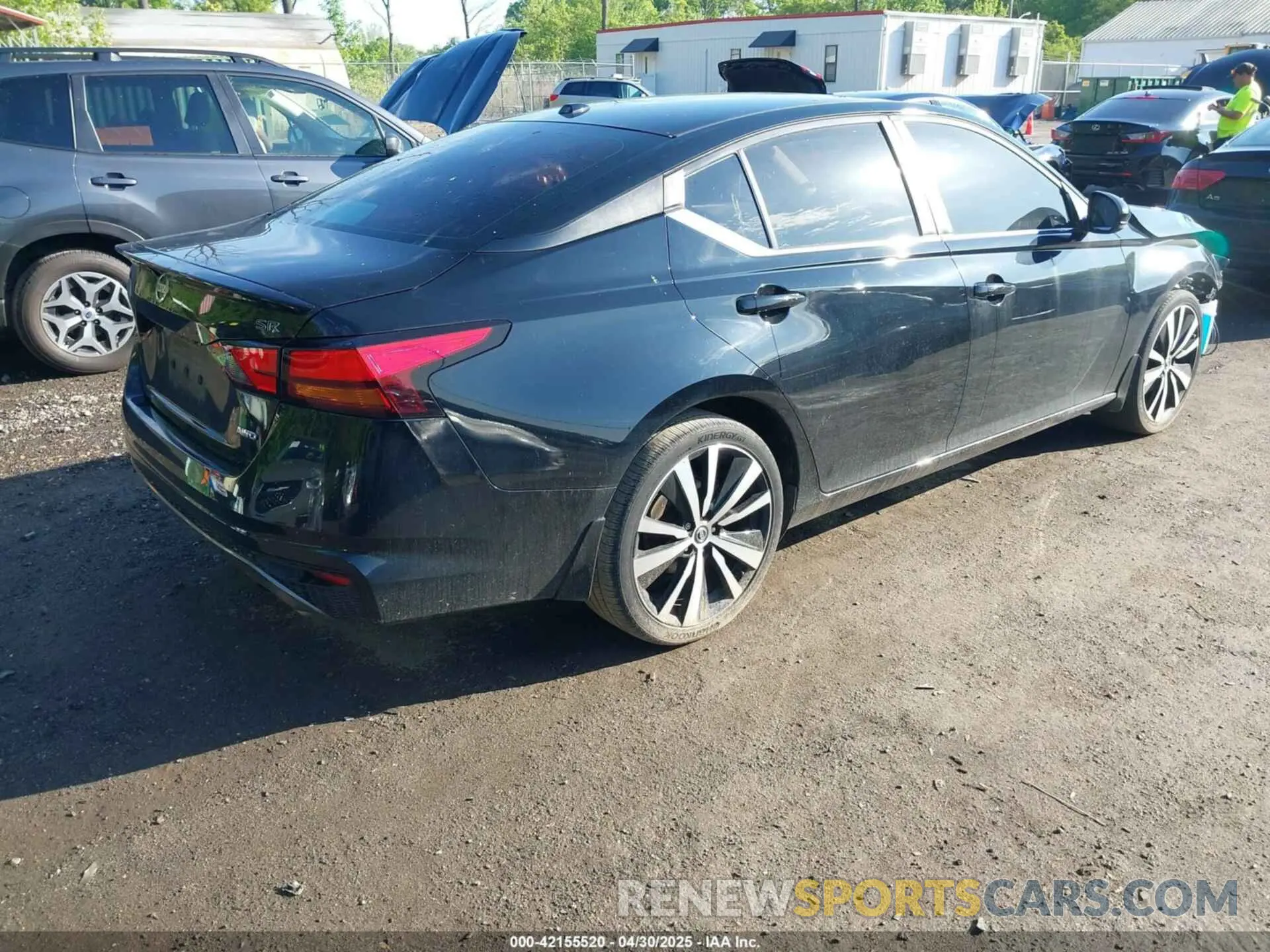 4 Photograph of a damaged car 1N4BL4CW1KN311083 NISSAN ALTIMA 2019